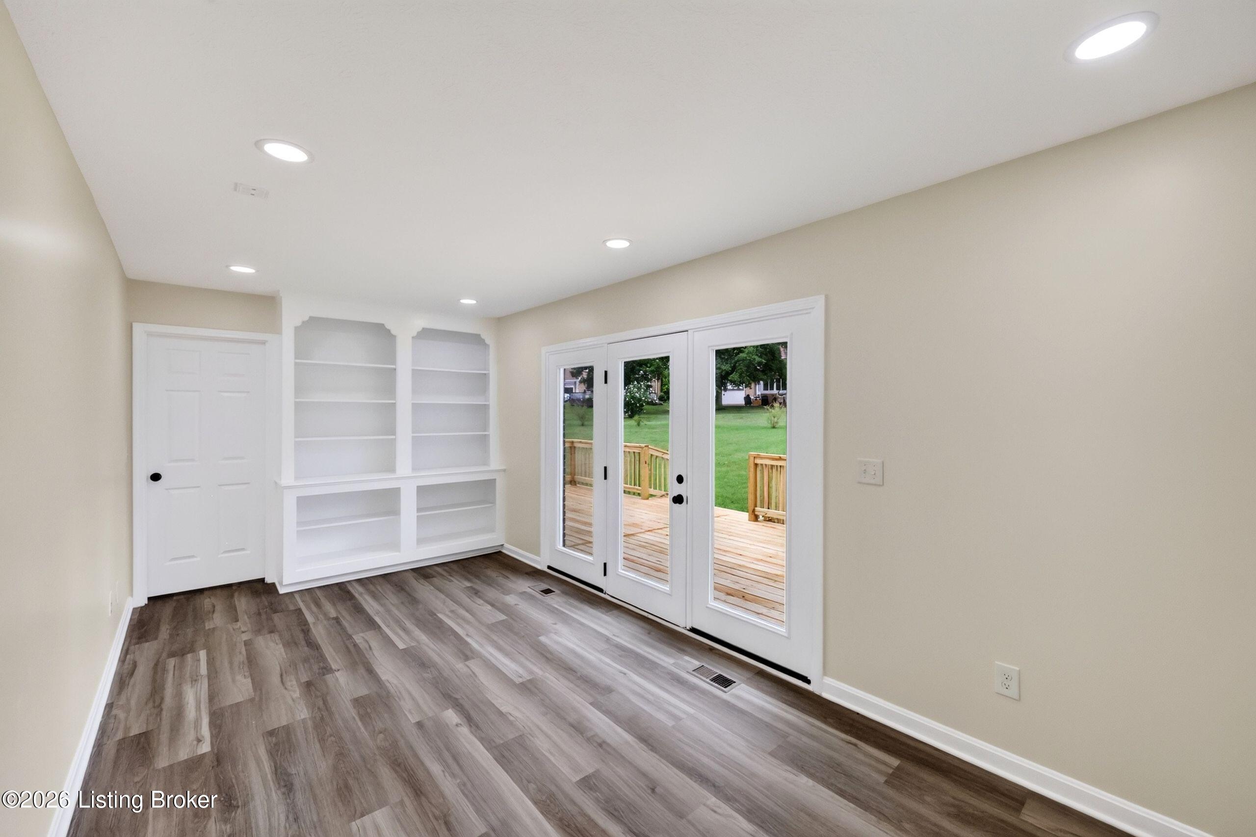 913 Brierly Hill Ct Property Photo 40