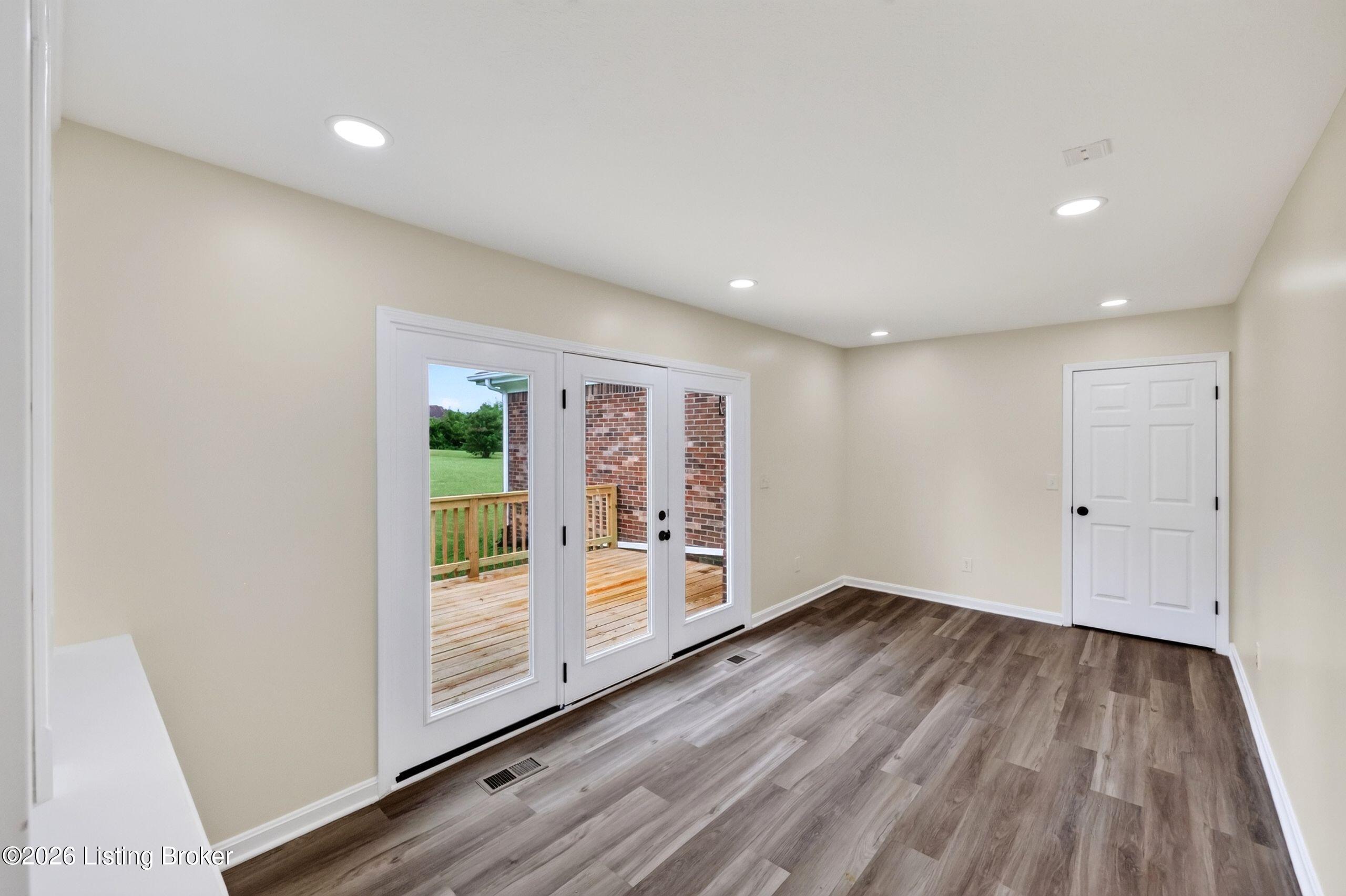 913 Brierly Hill Ct Property Photo 41