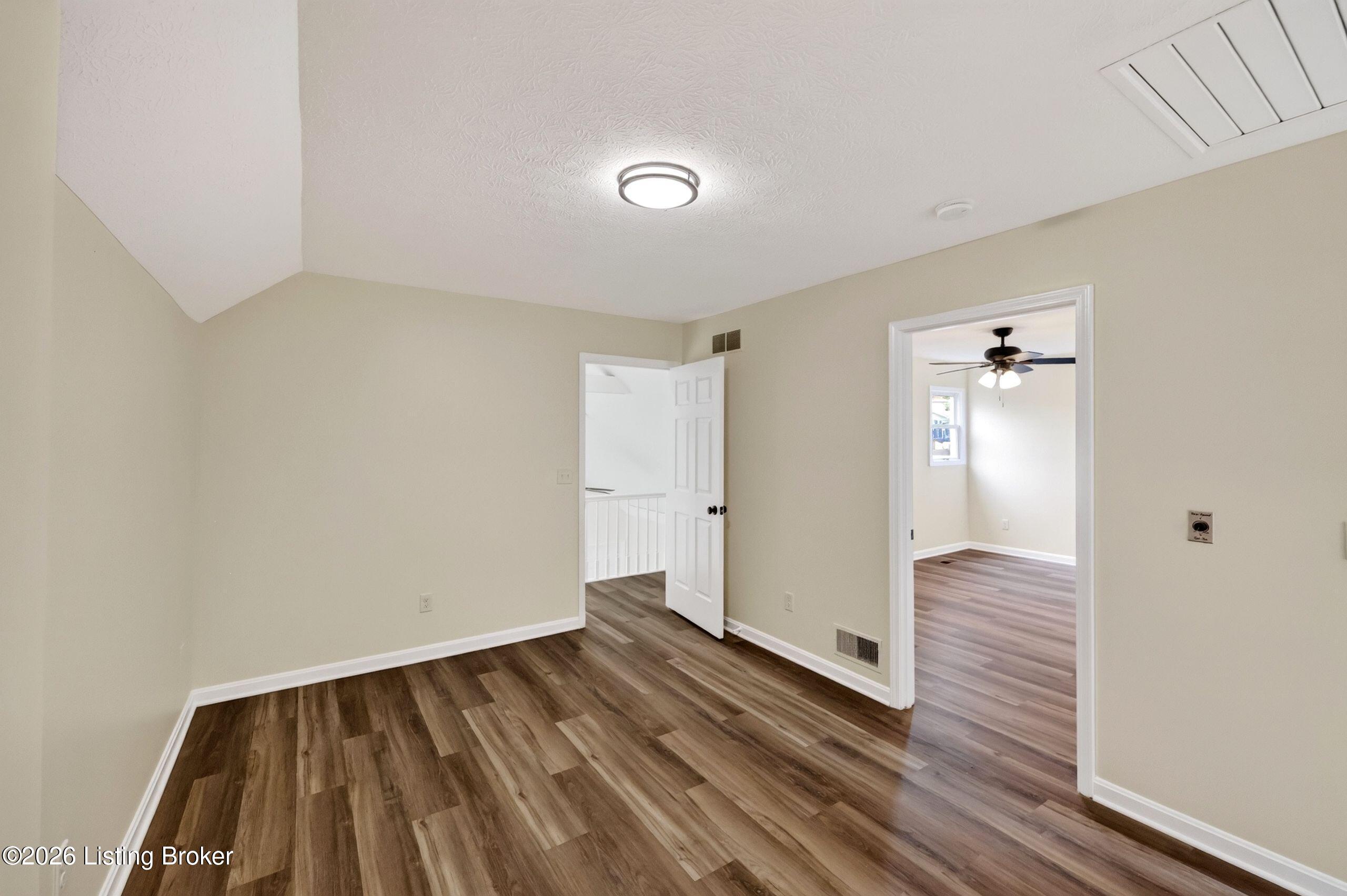 913 Brierly Hill Ct Property Photo 45