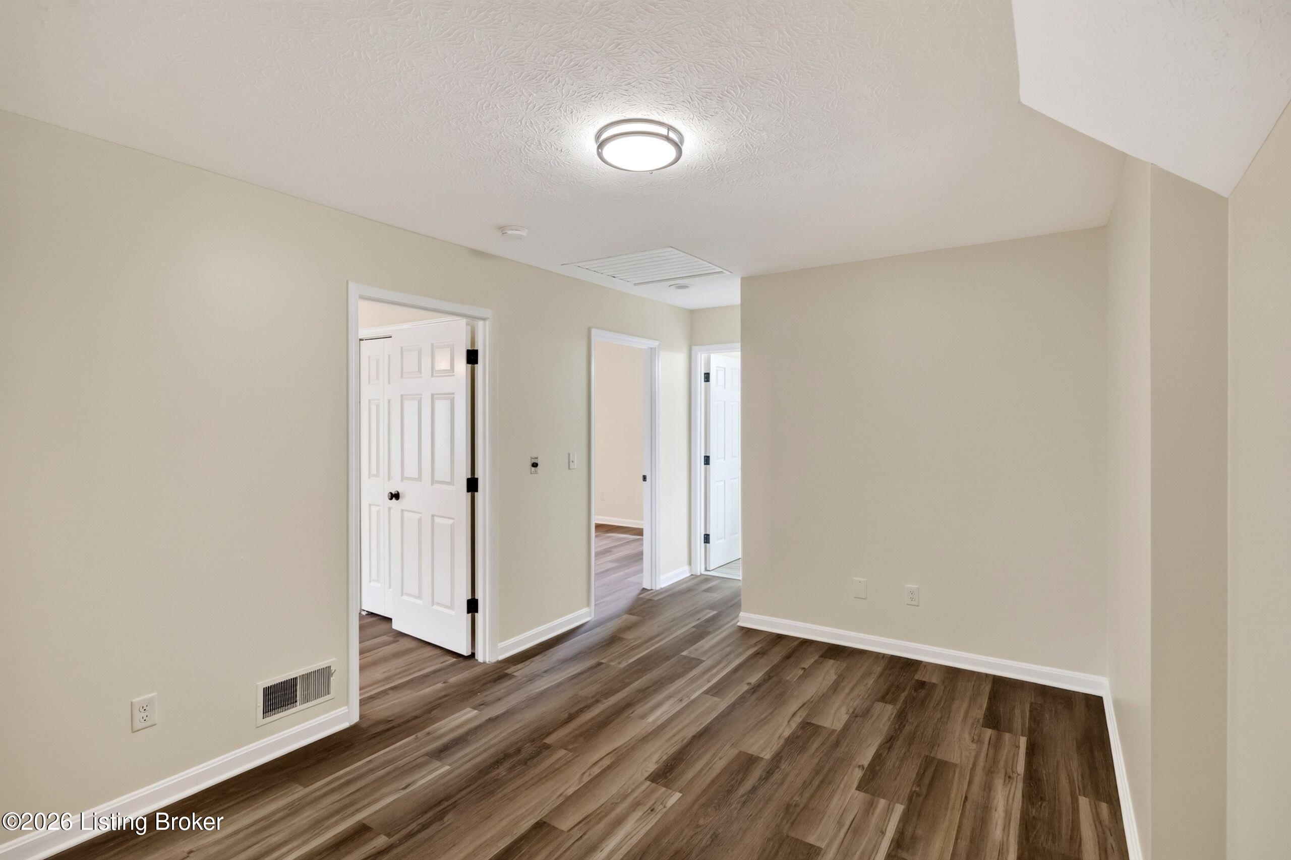 913 Brierly Hill Ct Property Photo 46