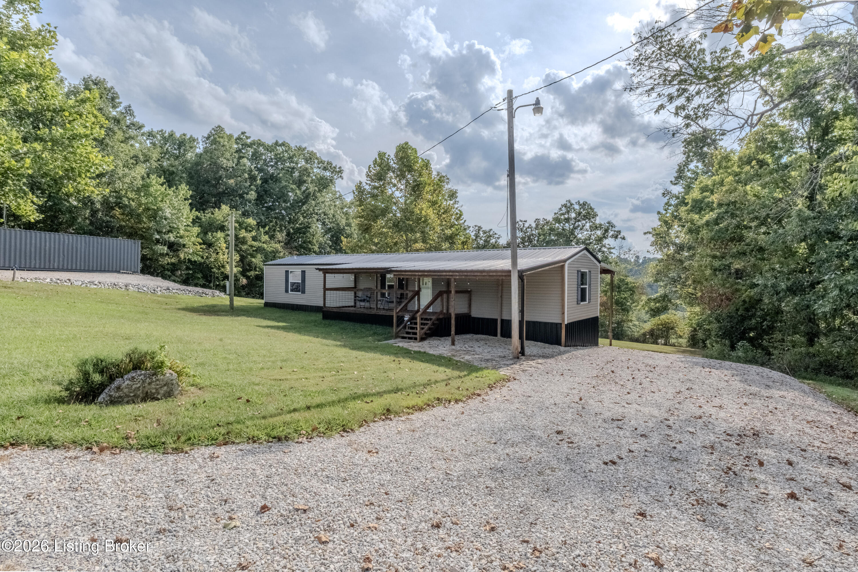 1287 Mercer Bend Rd Property Photo 2