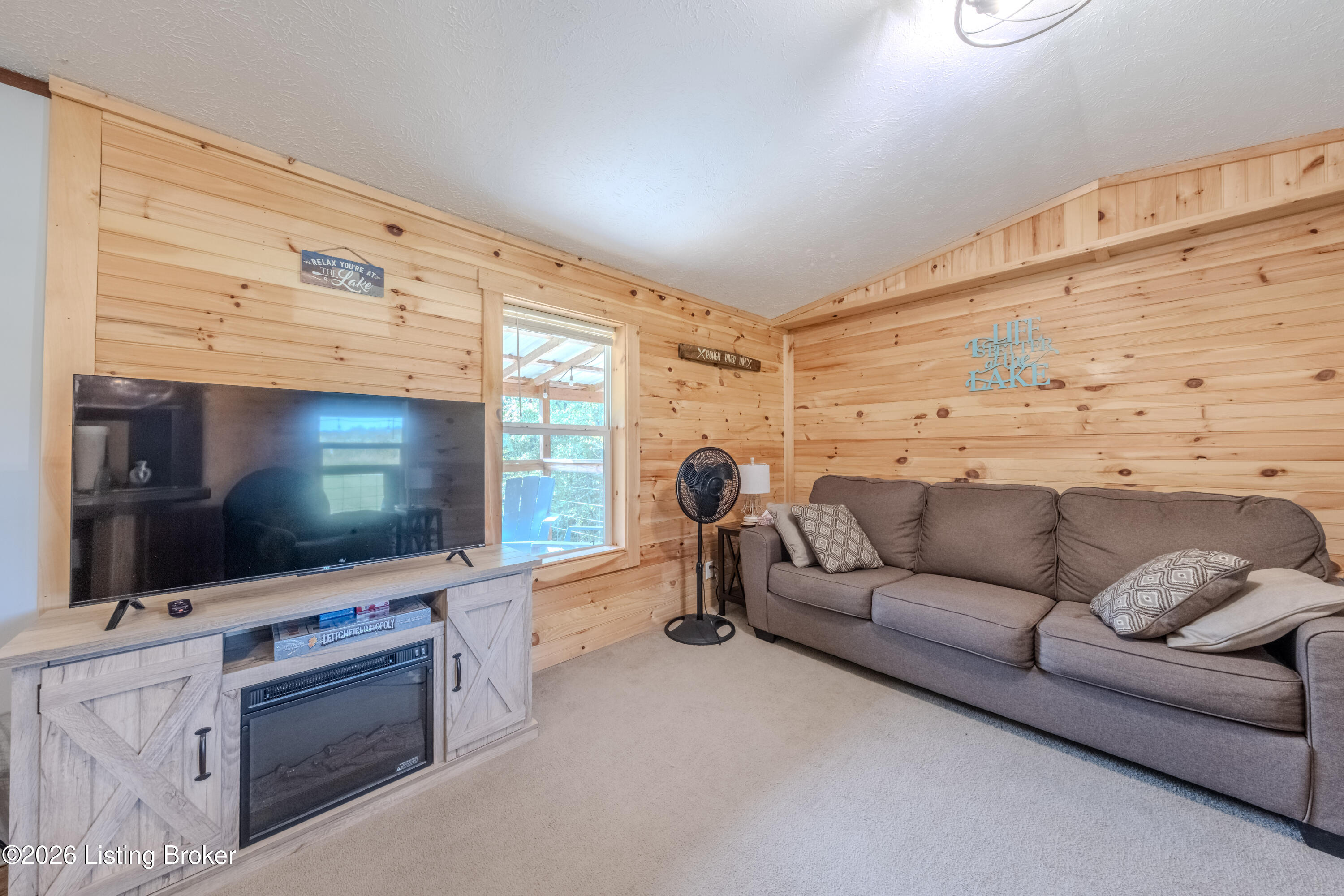 1287 Mercer Bend Rd Property Photo 8
