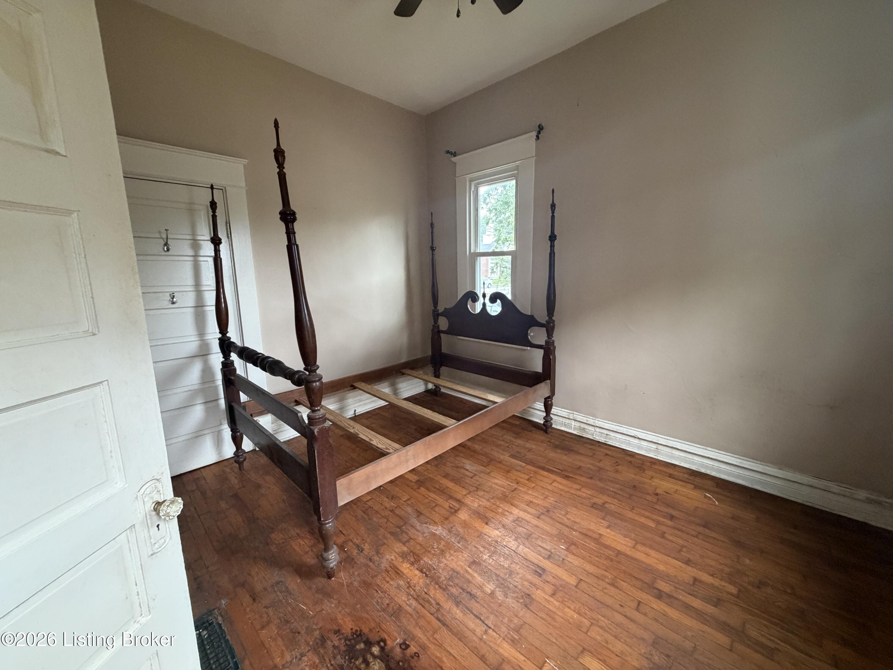 202 E Todd St Property Photo 14