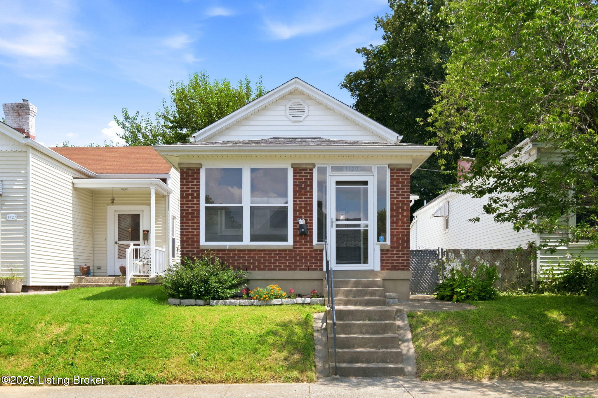 1129 Mulberry St Property Photo 3