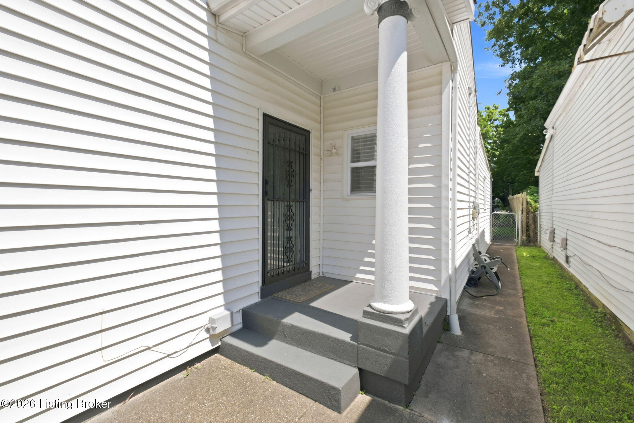 1129 Mulberry St Property Photo 7