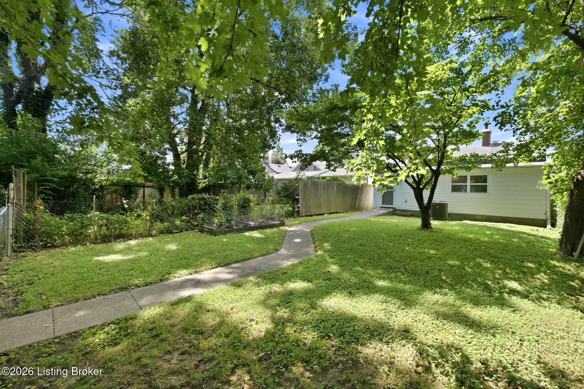 1129 Mulberry St Property Photo 12
