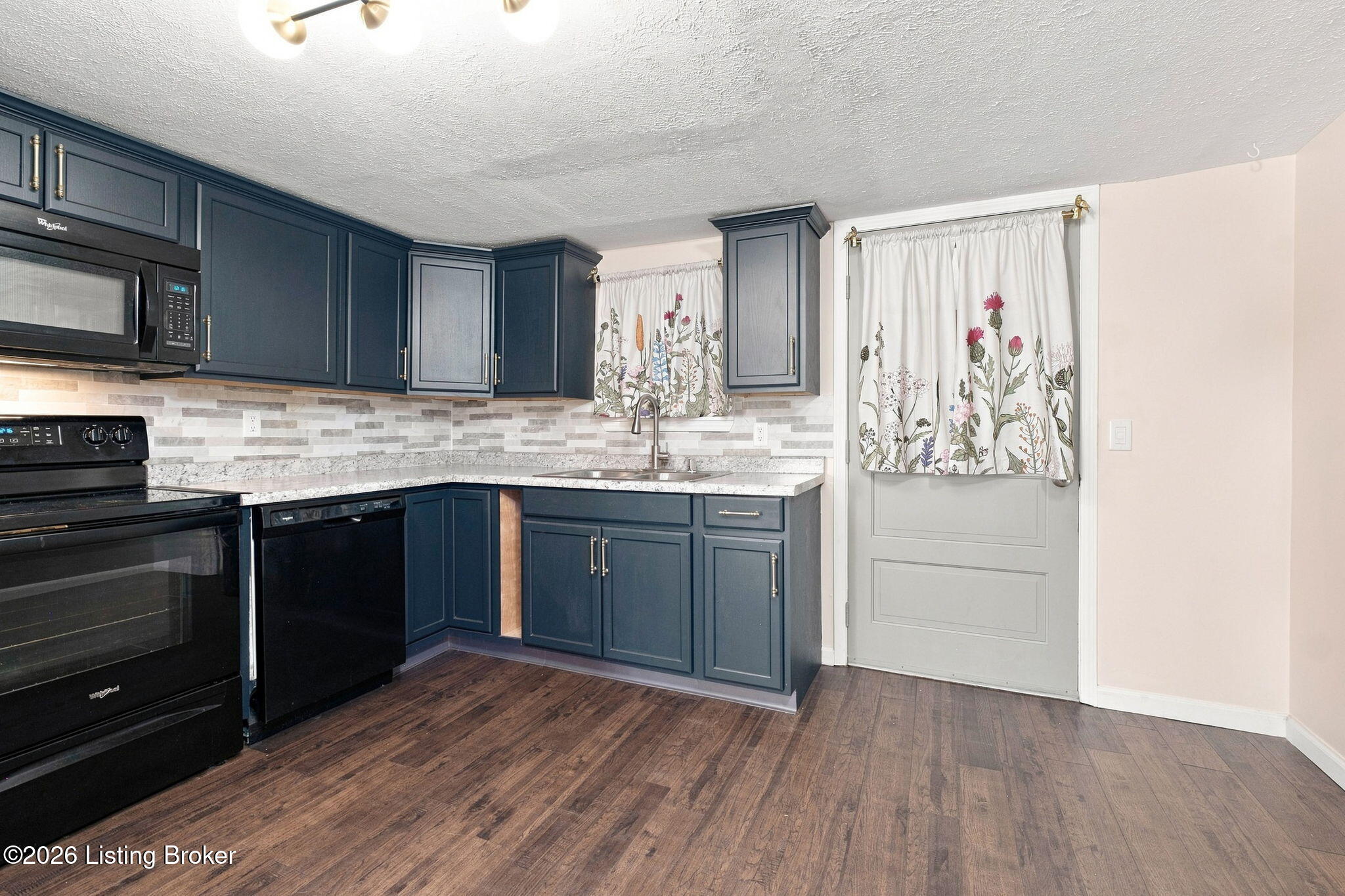 1129 Mulberry St Property Photo 23