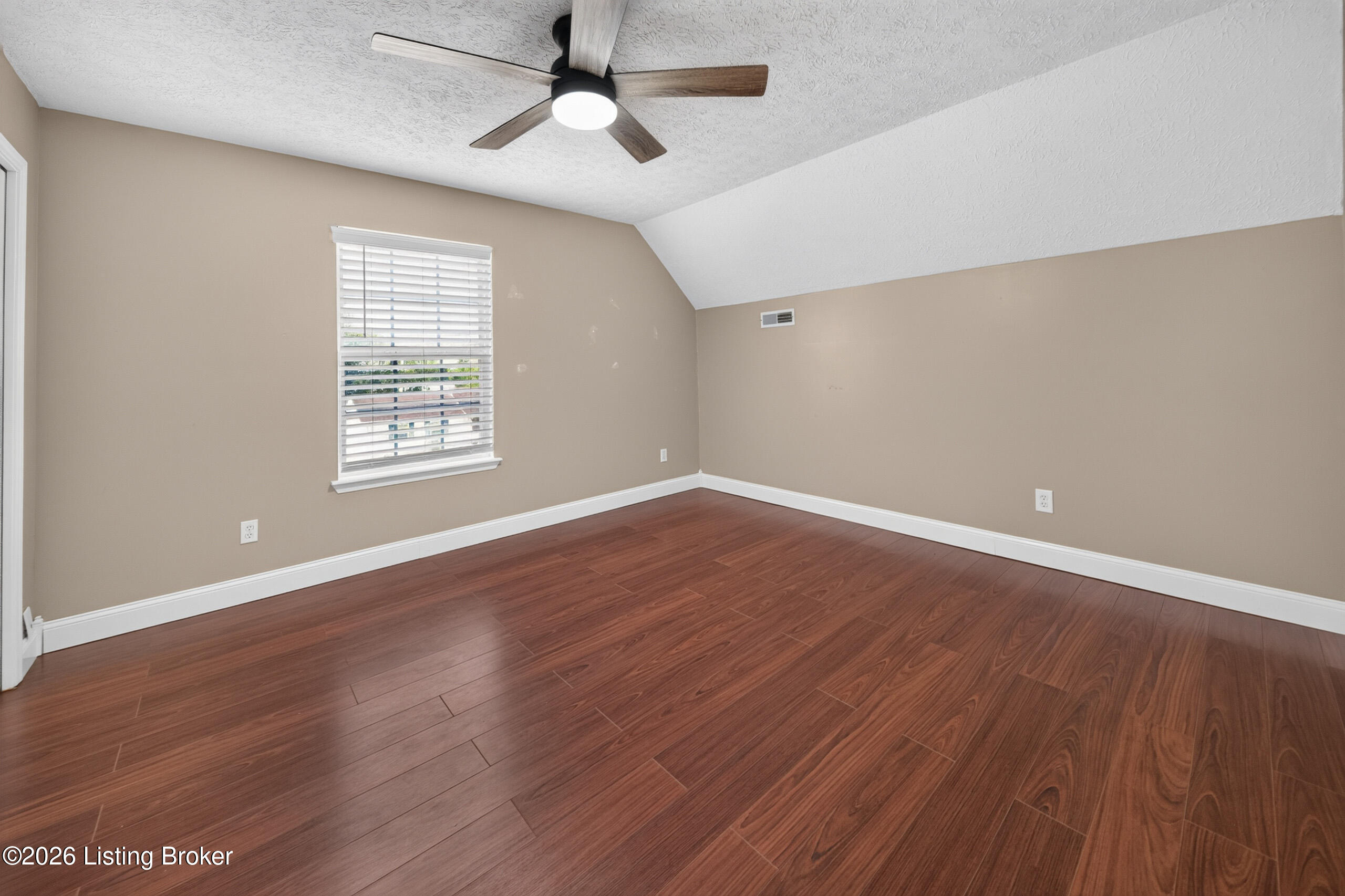 200 Scarlet Ave Property Photo 22