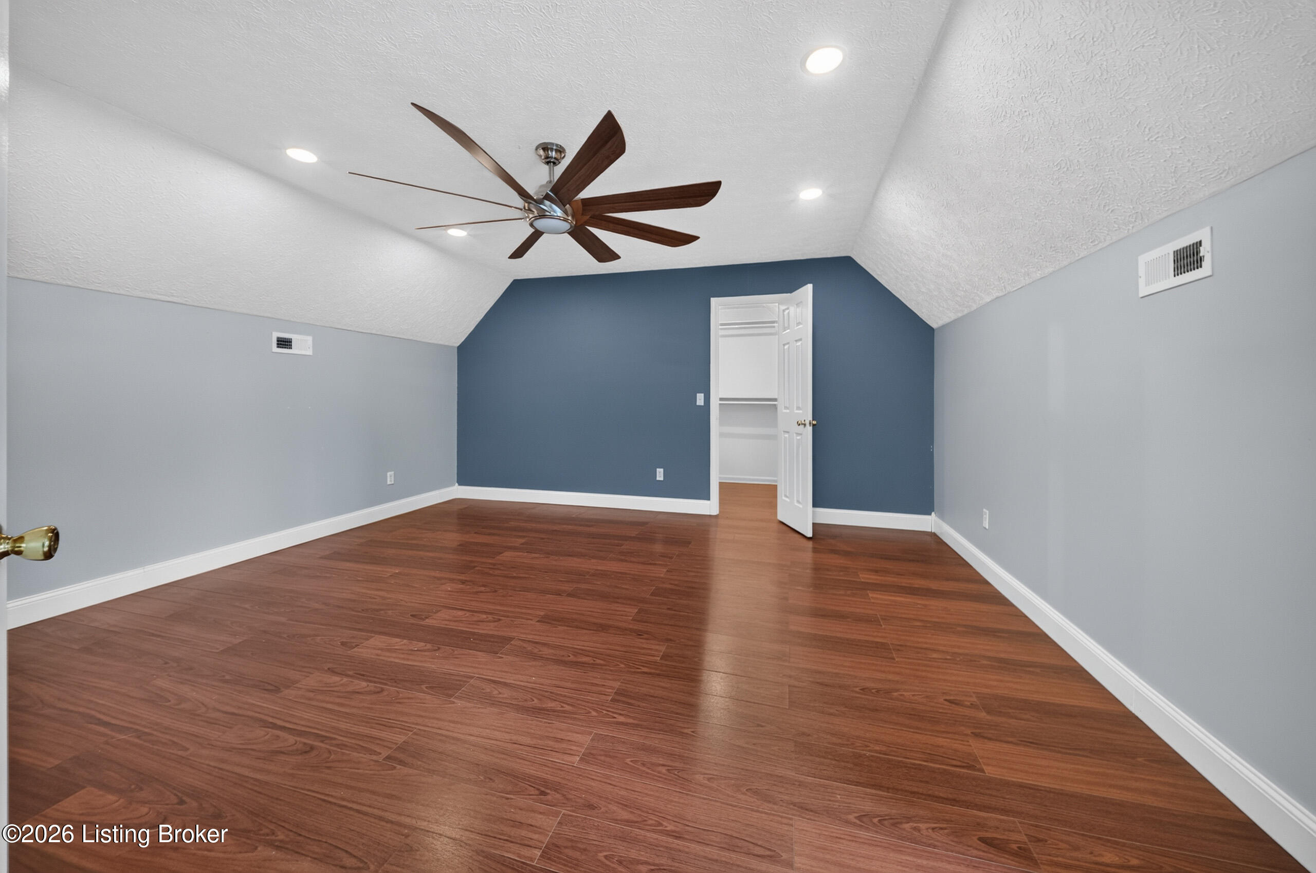 200 Scarlet Ave Property Photo 26