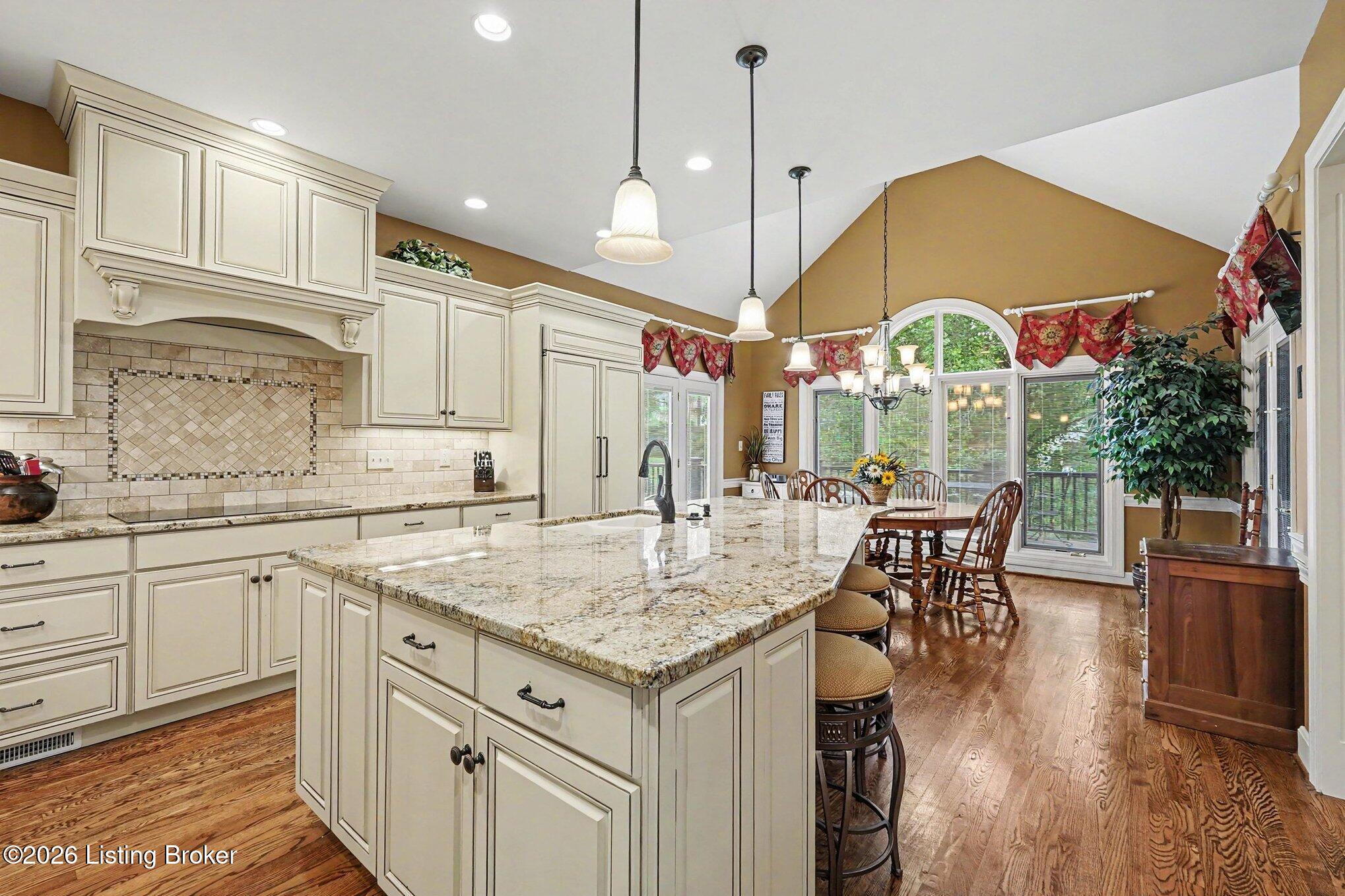 7016 Breakwater Pl Property Photo 6