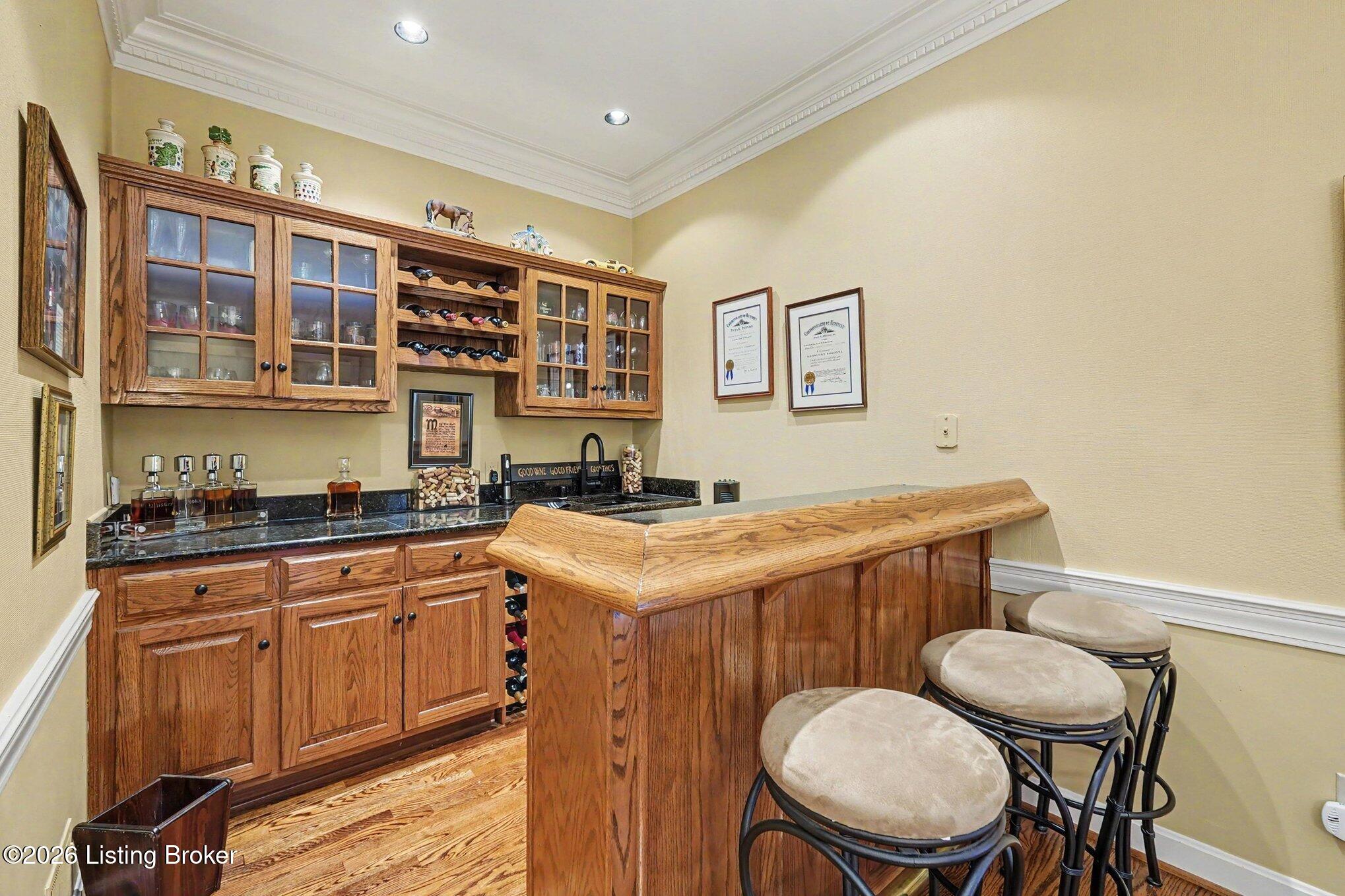 7016 Breakwater Pl Property Photo 11