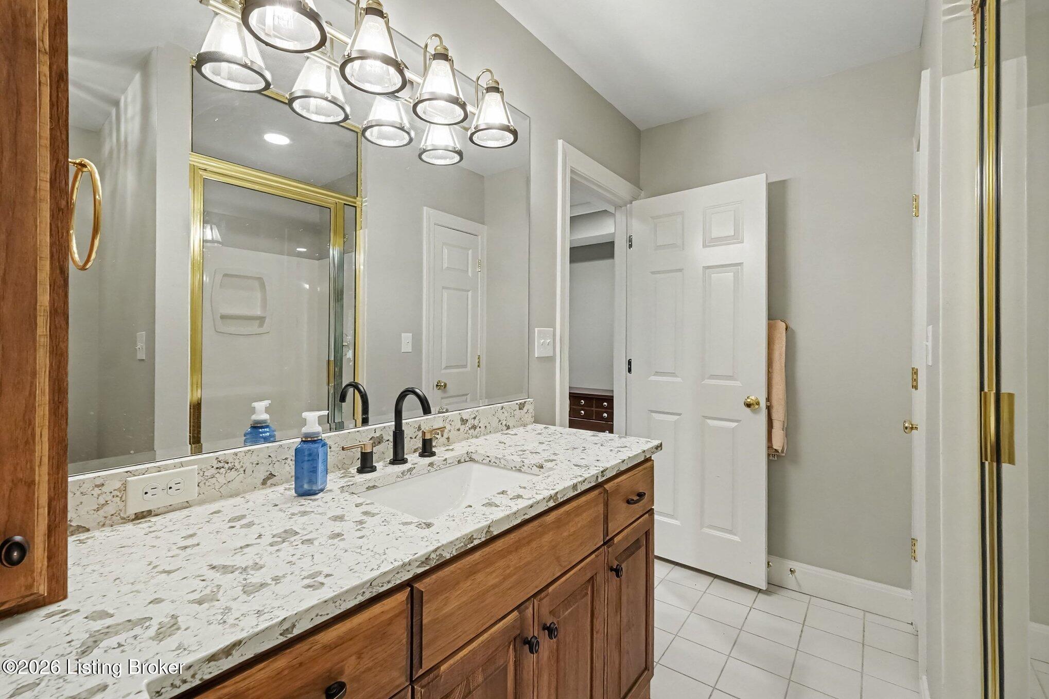 7016 Breakwater Pl Property Photo 38