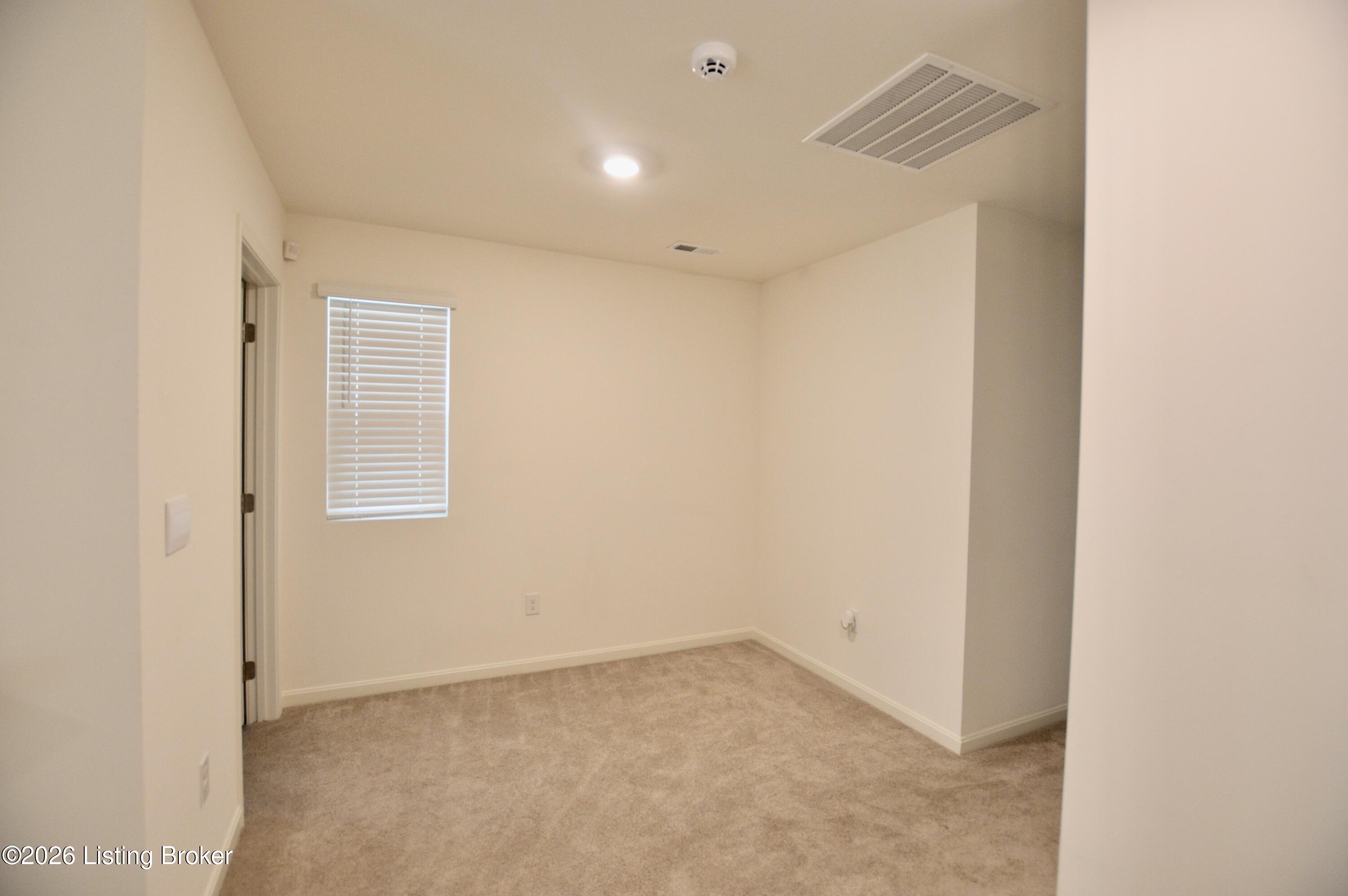 136 Coral Springs Pkwy Property Photo 18