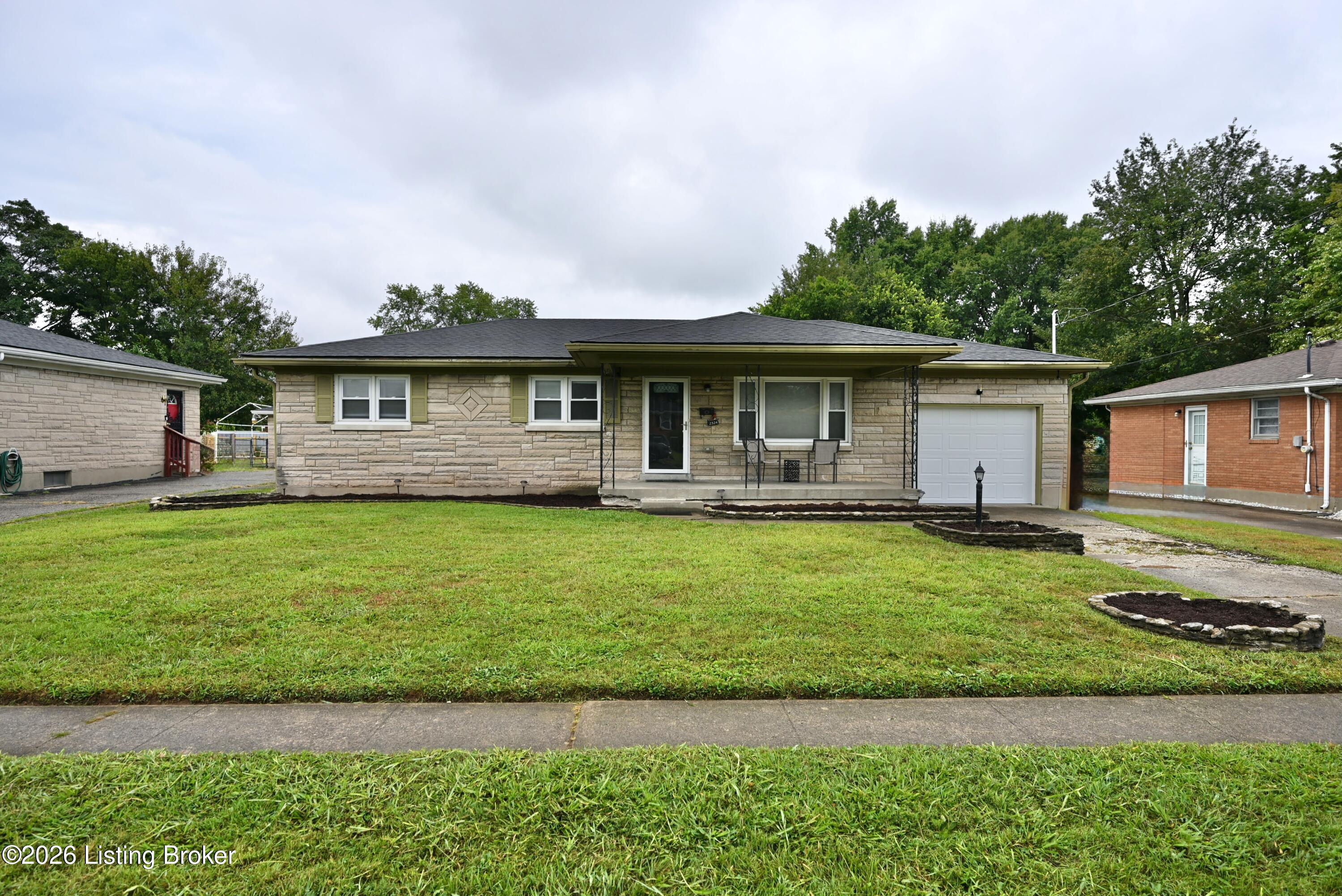 2324 Farnsley Rd Property Photo 1