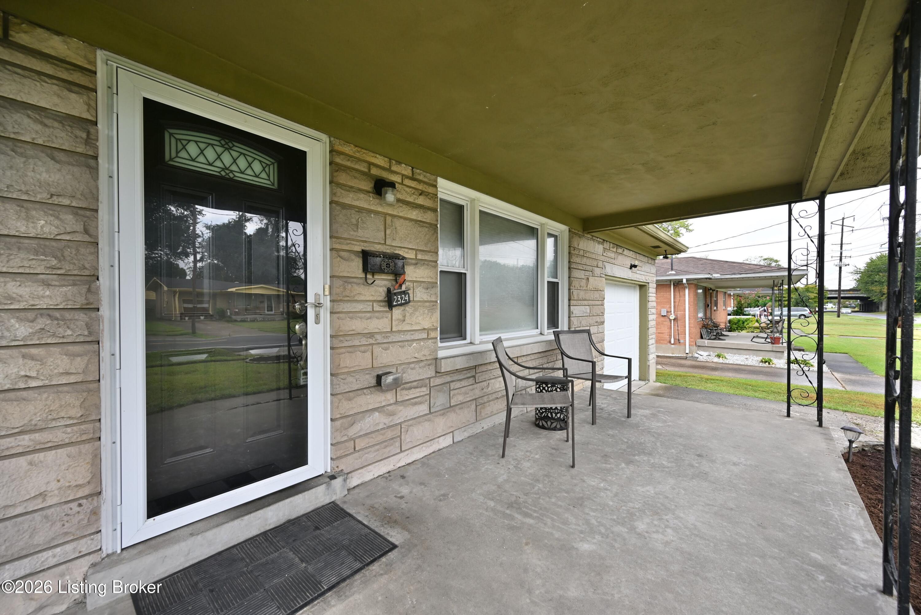 2324 Farnsley Rd Property Photo 2