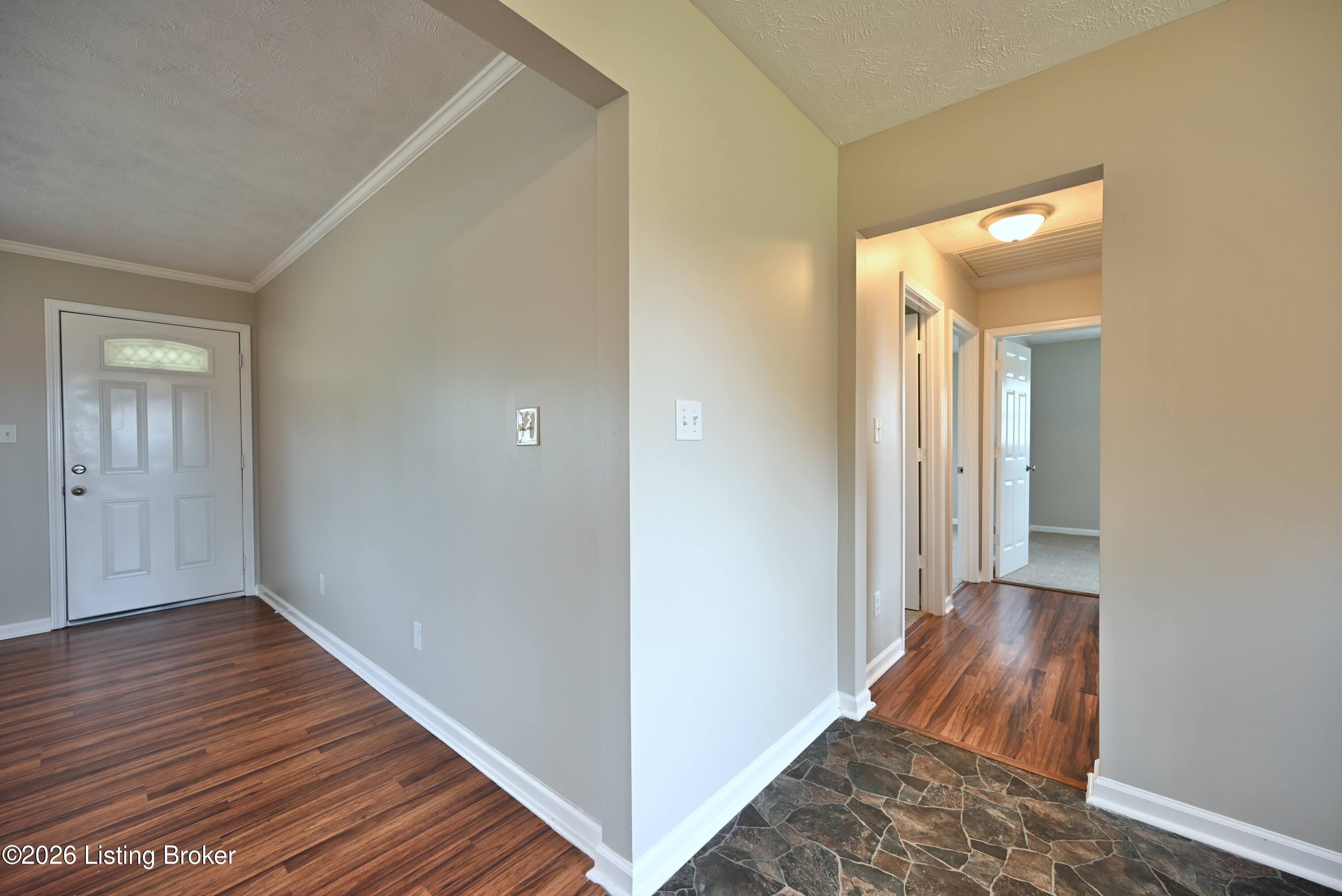 2324 Farnsley Rd Property Photo 13
