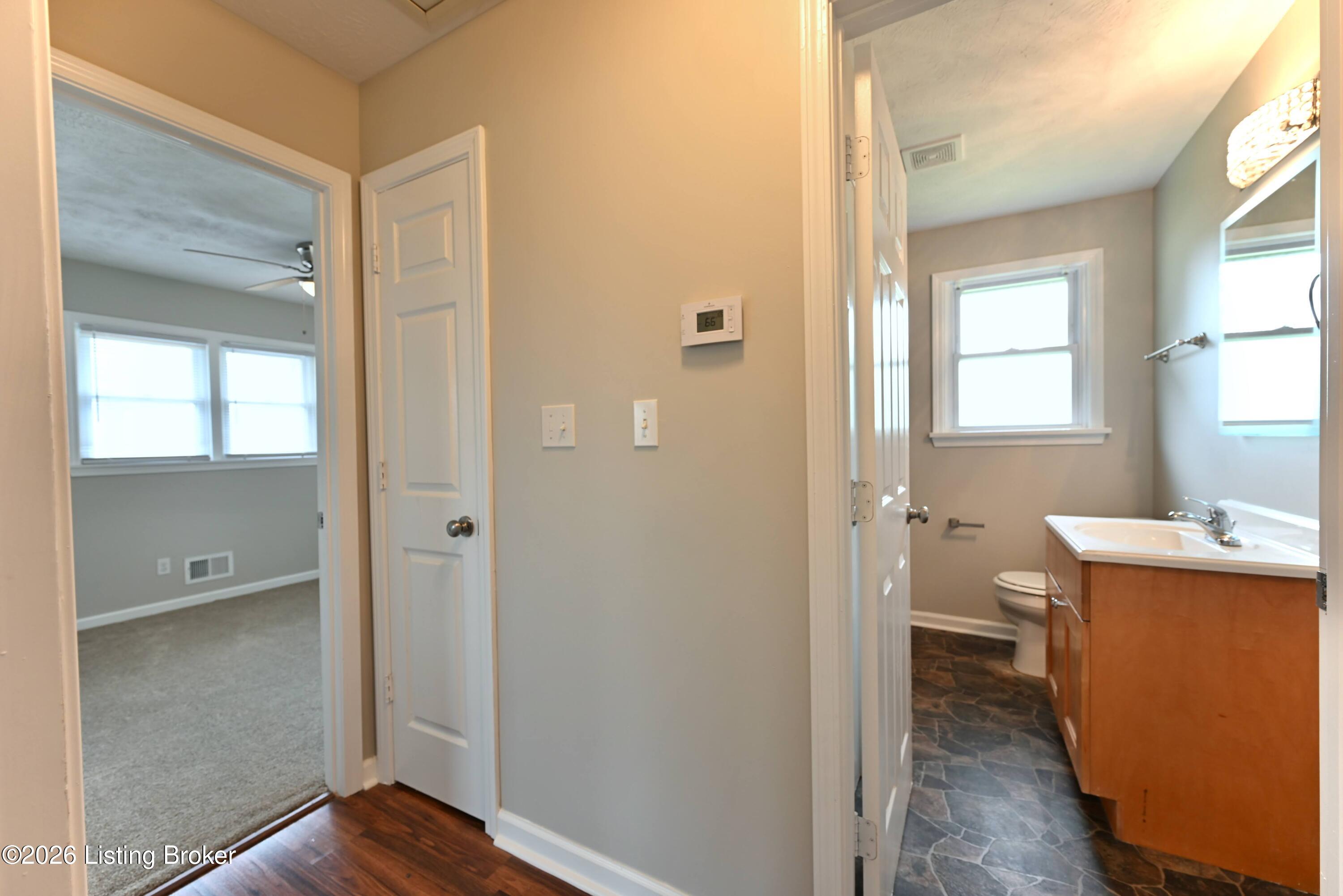 2324 Farnsley Rd Property Photo 16