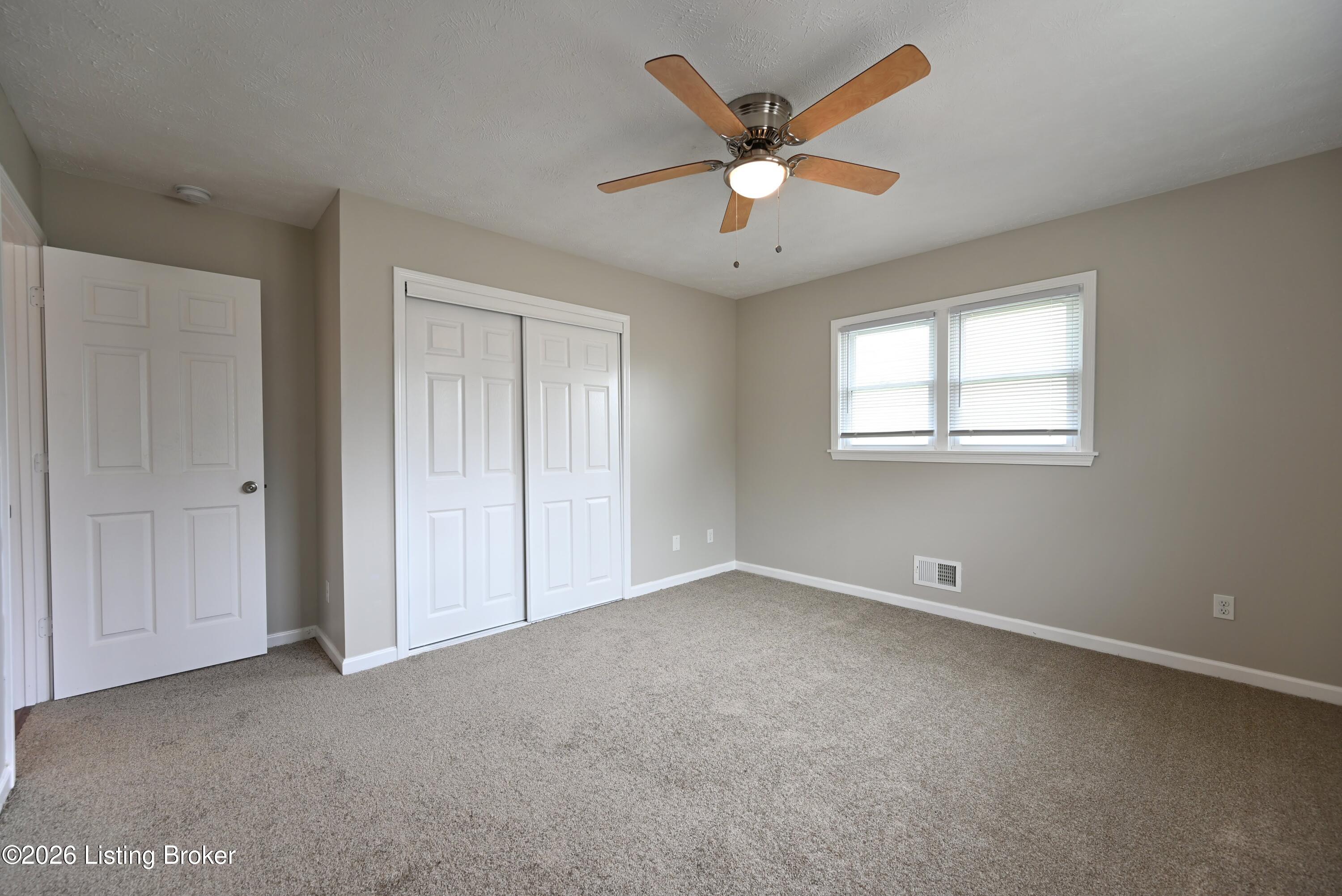 2324 Farnsley Rd Property Photo 21
