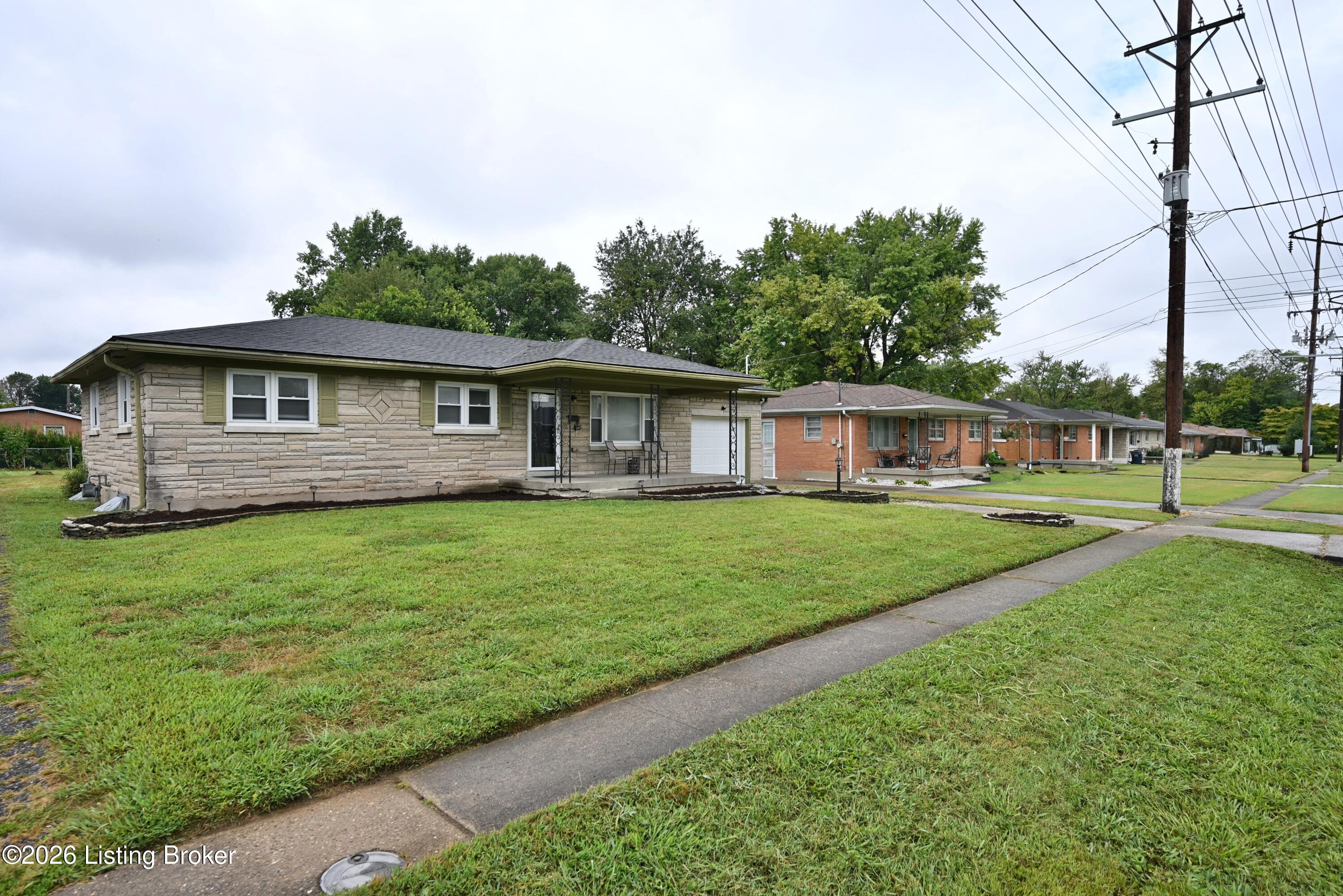 2324 Farnsley Rd Property Photo 35