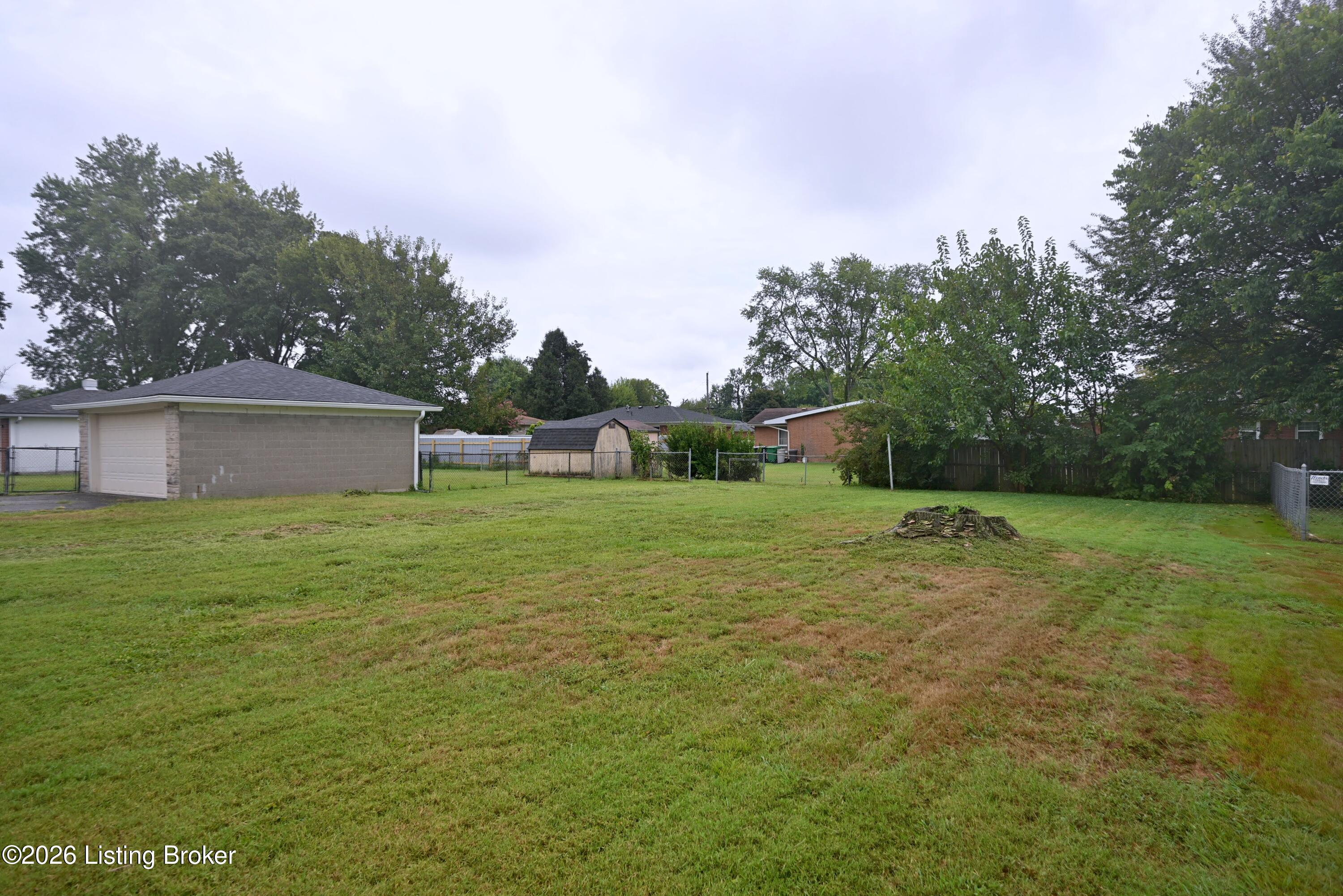 2324 Farnsley Rd Property Photo 38