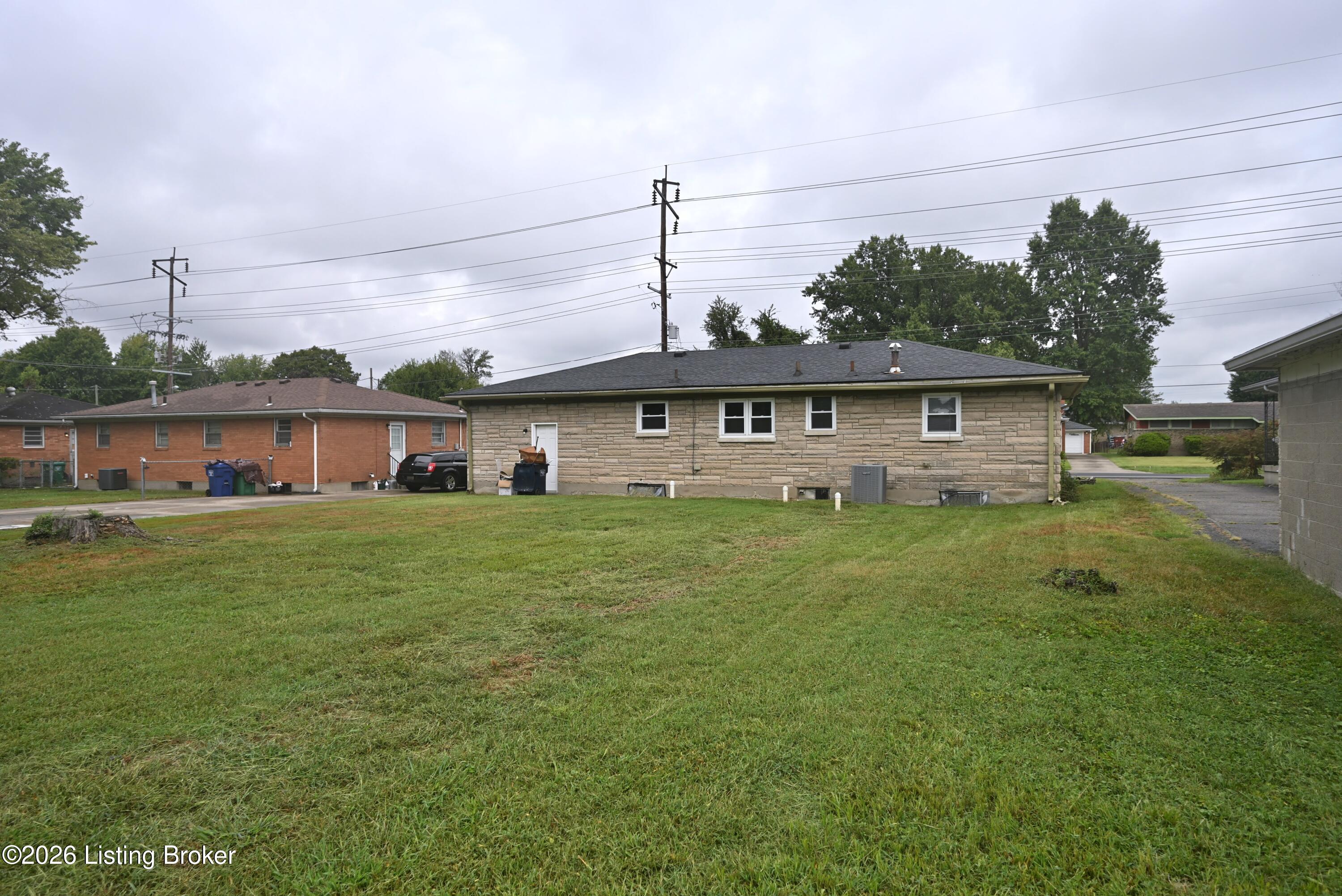 2324 Farnsley Rd Property Photo 41