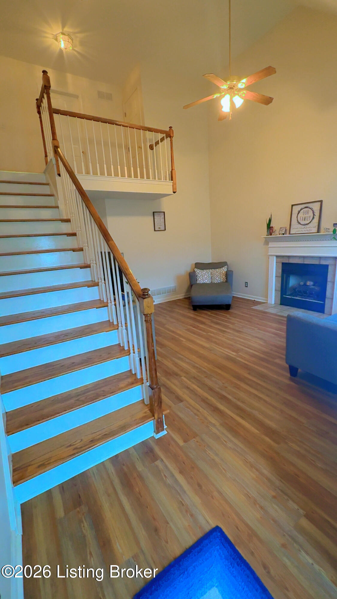 223 Woodfield Cir Property Photo 6