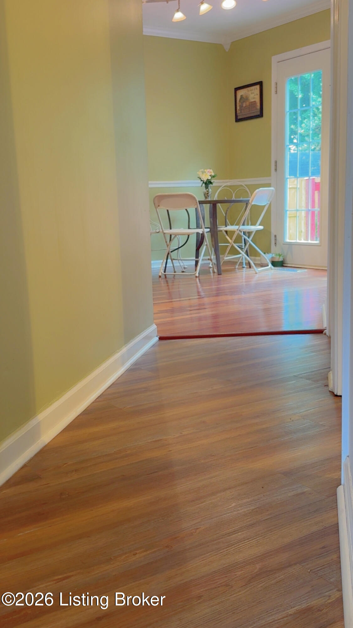 223 Woodfield Cir Property Photo 9