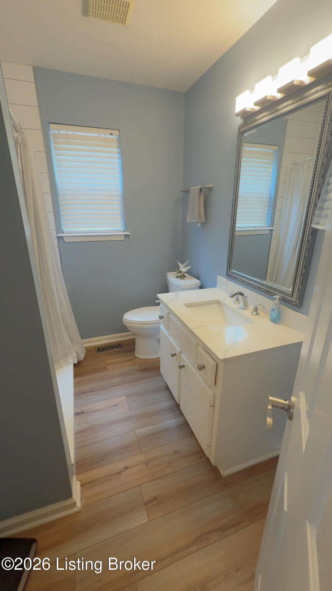 223 Woodfield Cir Property Photo 17