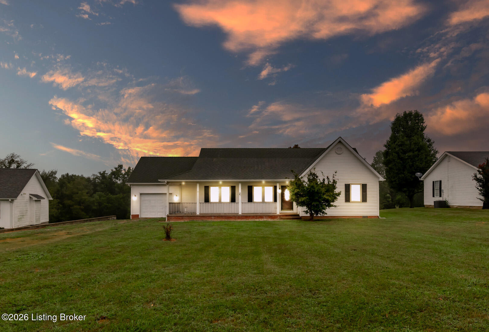 92 Venetia Dr Property Photo 2