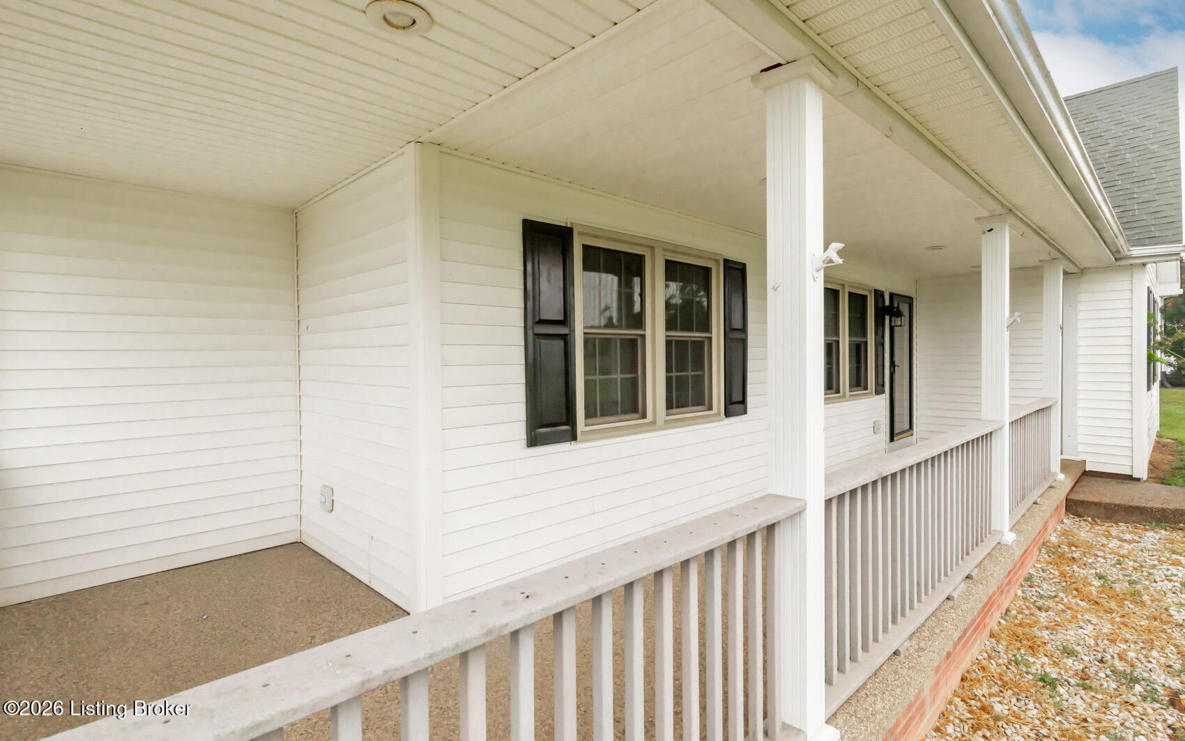 92 Venetia Dr Property Photo 4