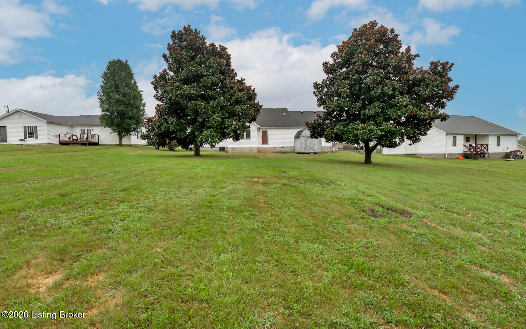 92 Venetia Dr Property Photo 35