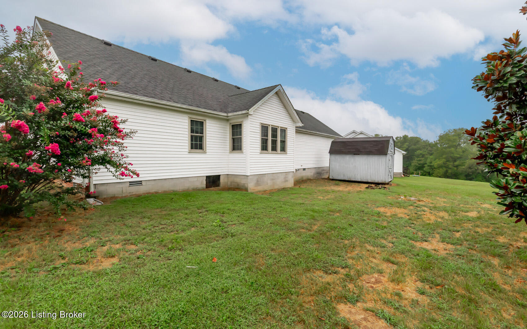 92 Venetia Dr Property Photo 36