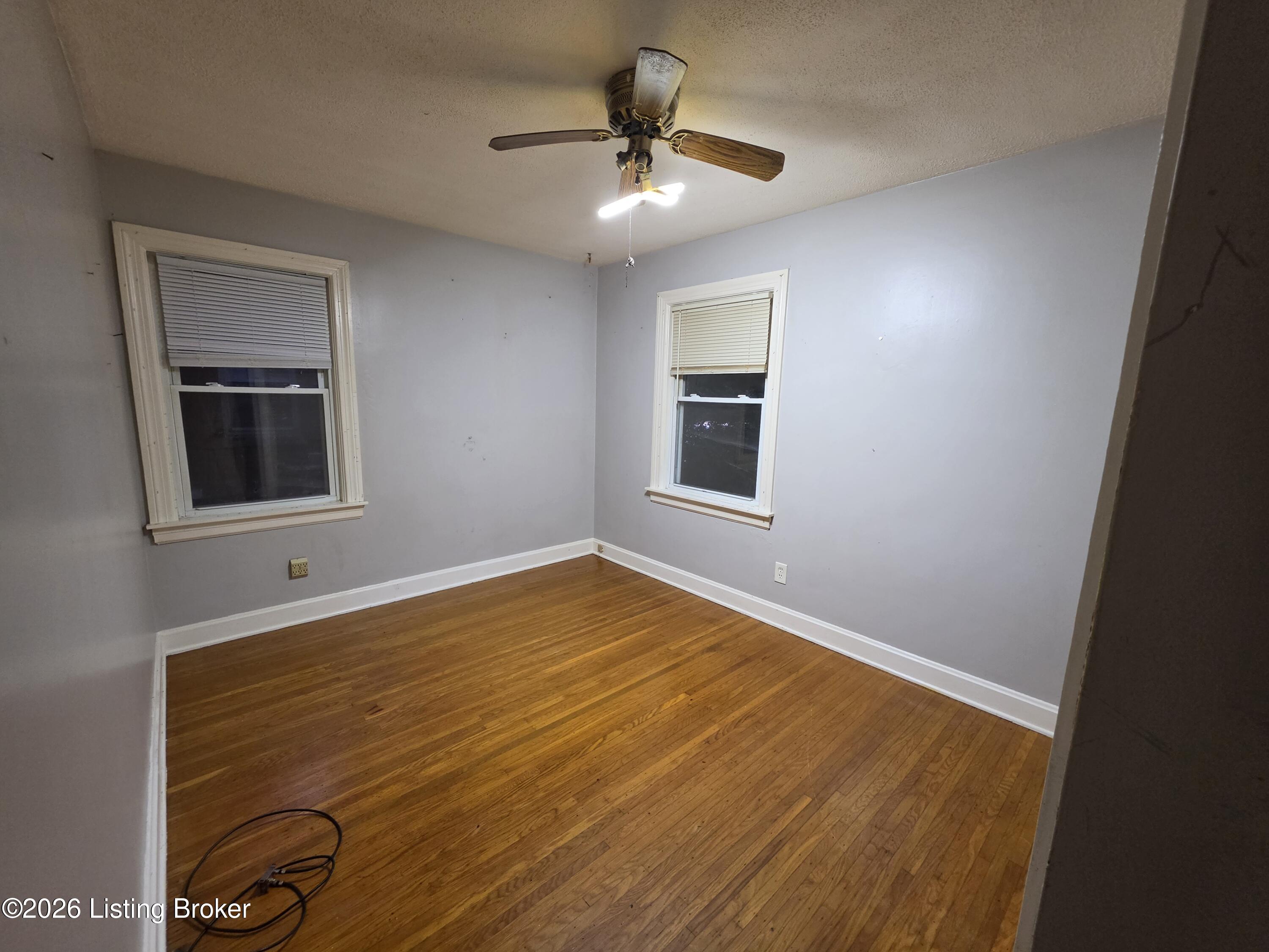 3928 Kennison Ave Property Photo 5