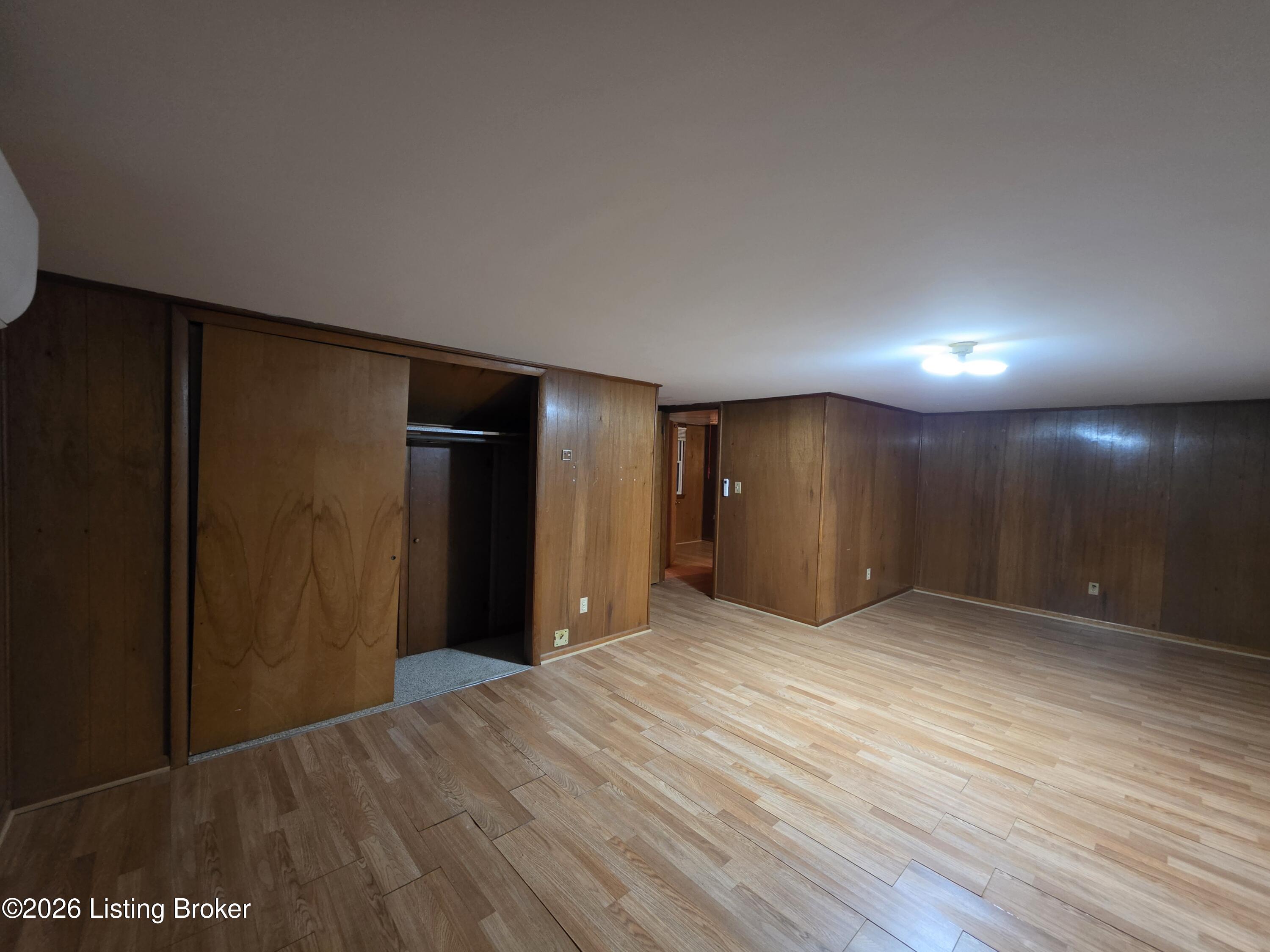 3928 Kennison Ave Property Photo 6
