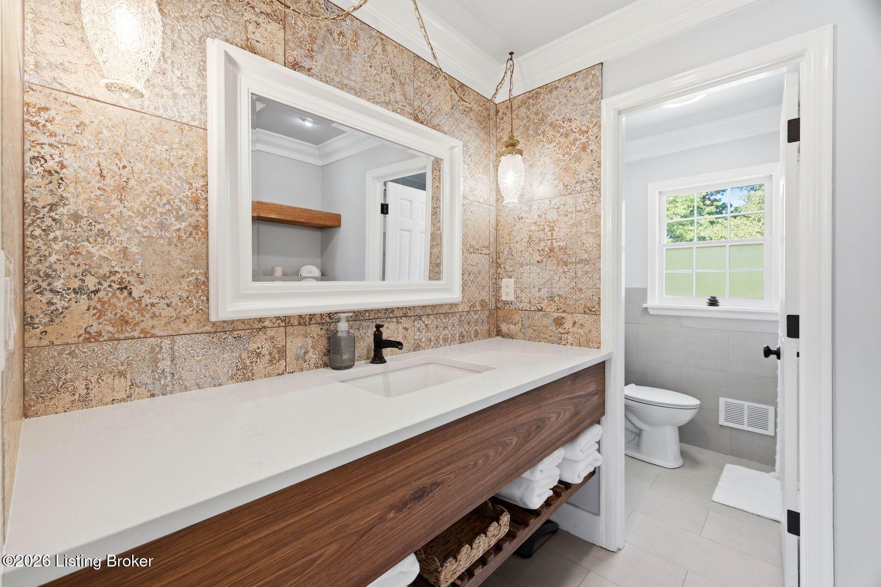 2405 Cornish Way Property Photo 45