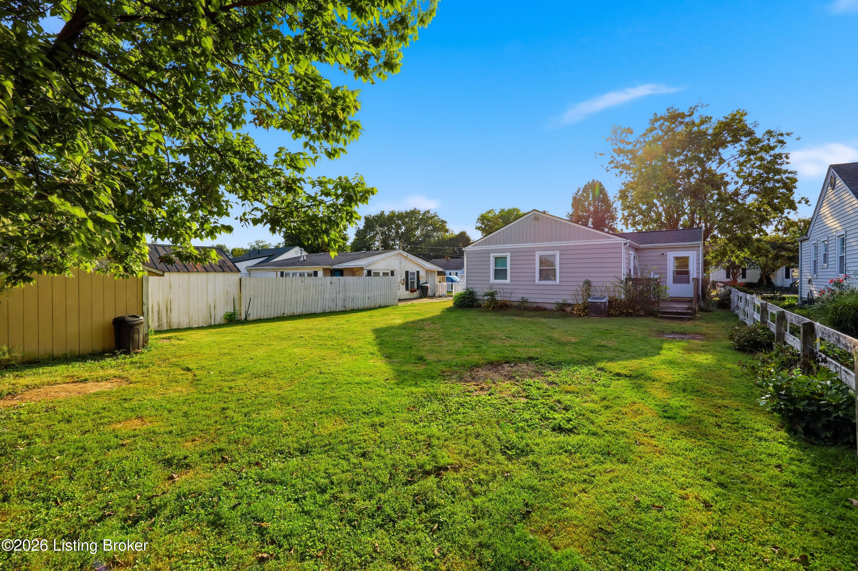 148 Eastview Cir Property Photo 32