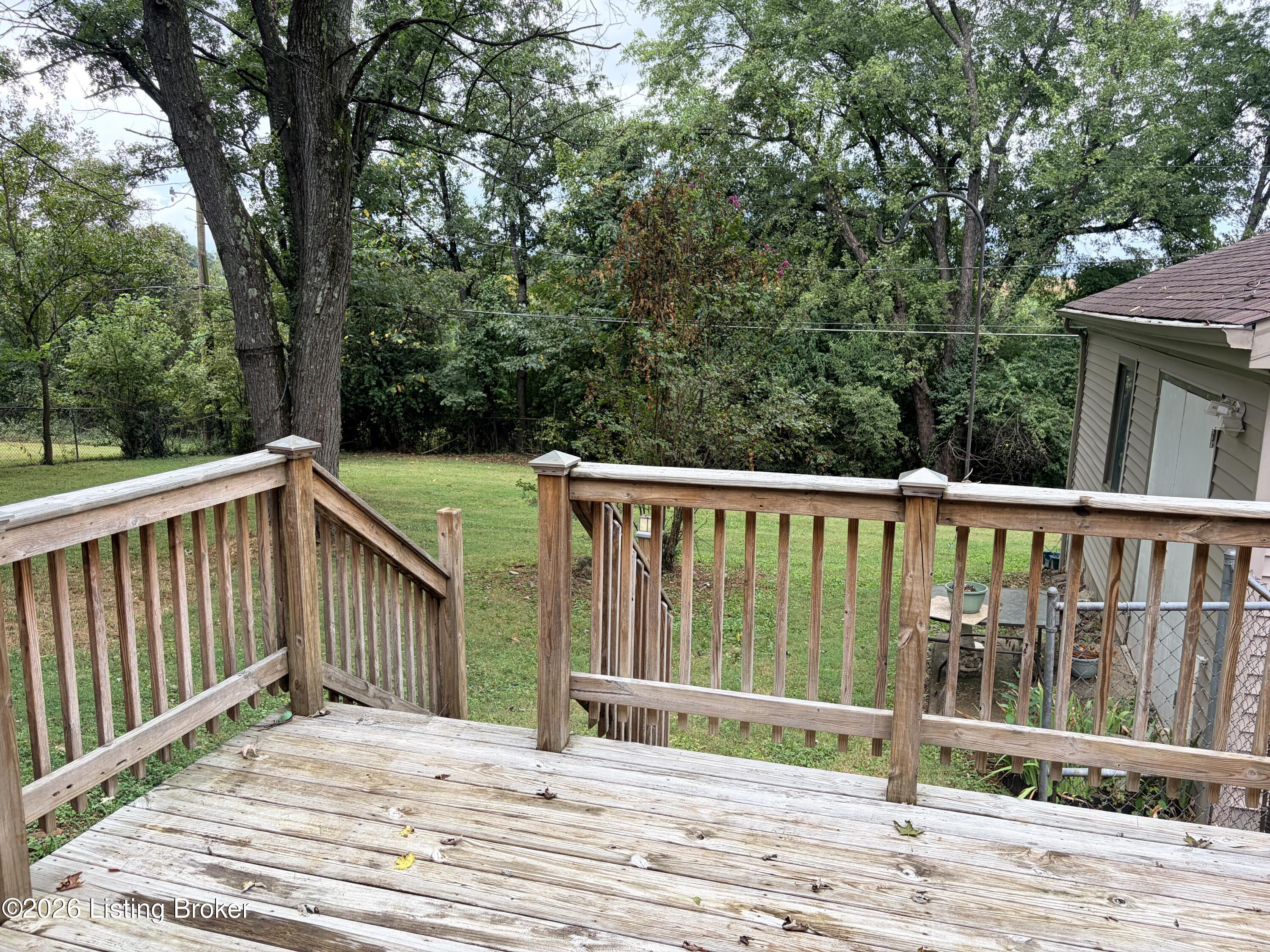 154 Sunset Dr Property Photo 10