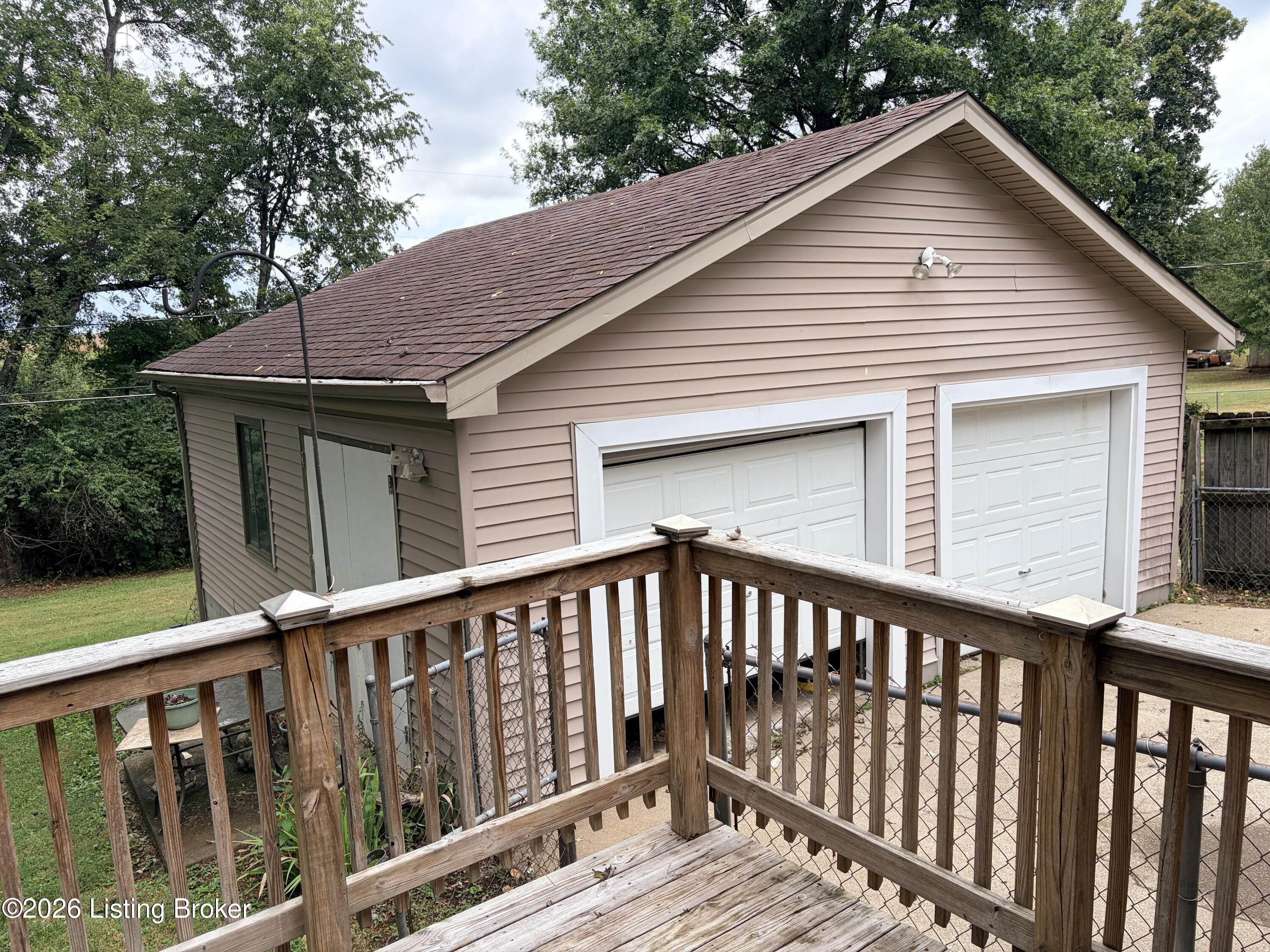 154 Sunset Dr Property Photo 11