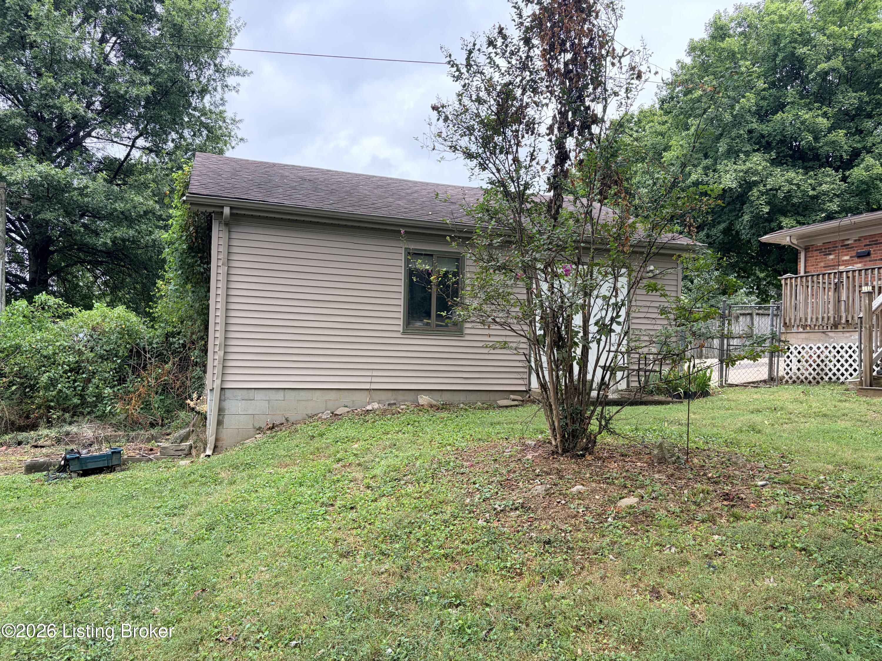 154 Sunset Dr Property Photo 16