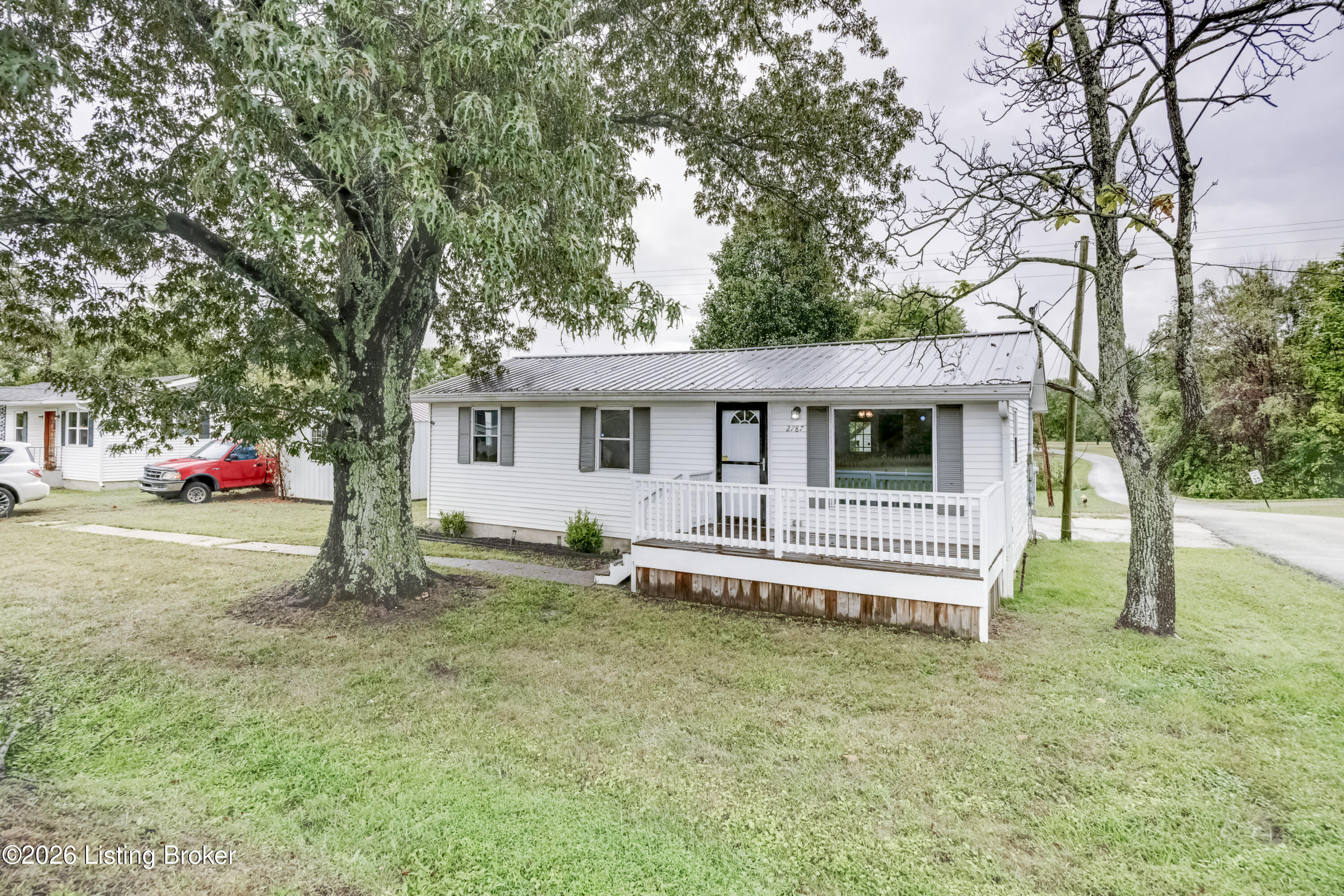 2787 Ky-44 Property Photo 5