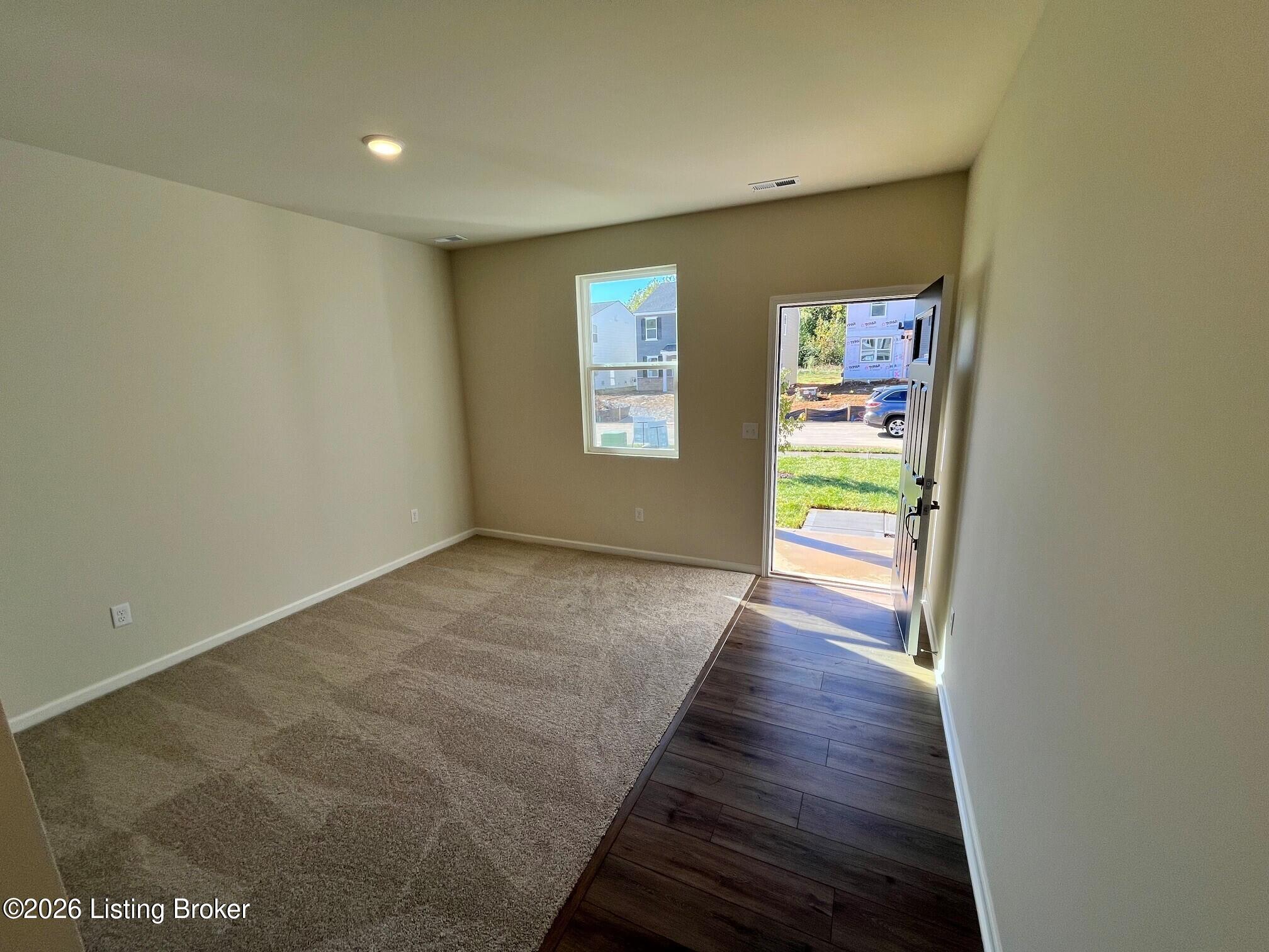 8401 Hollis Vw Way Property Photo 4