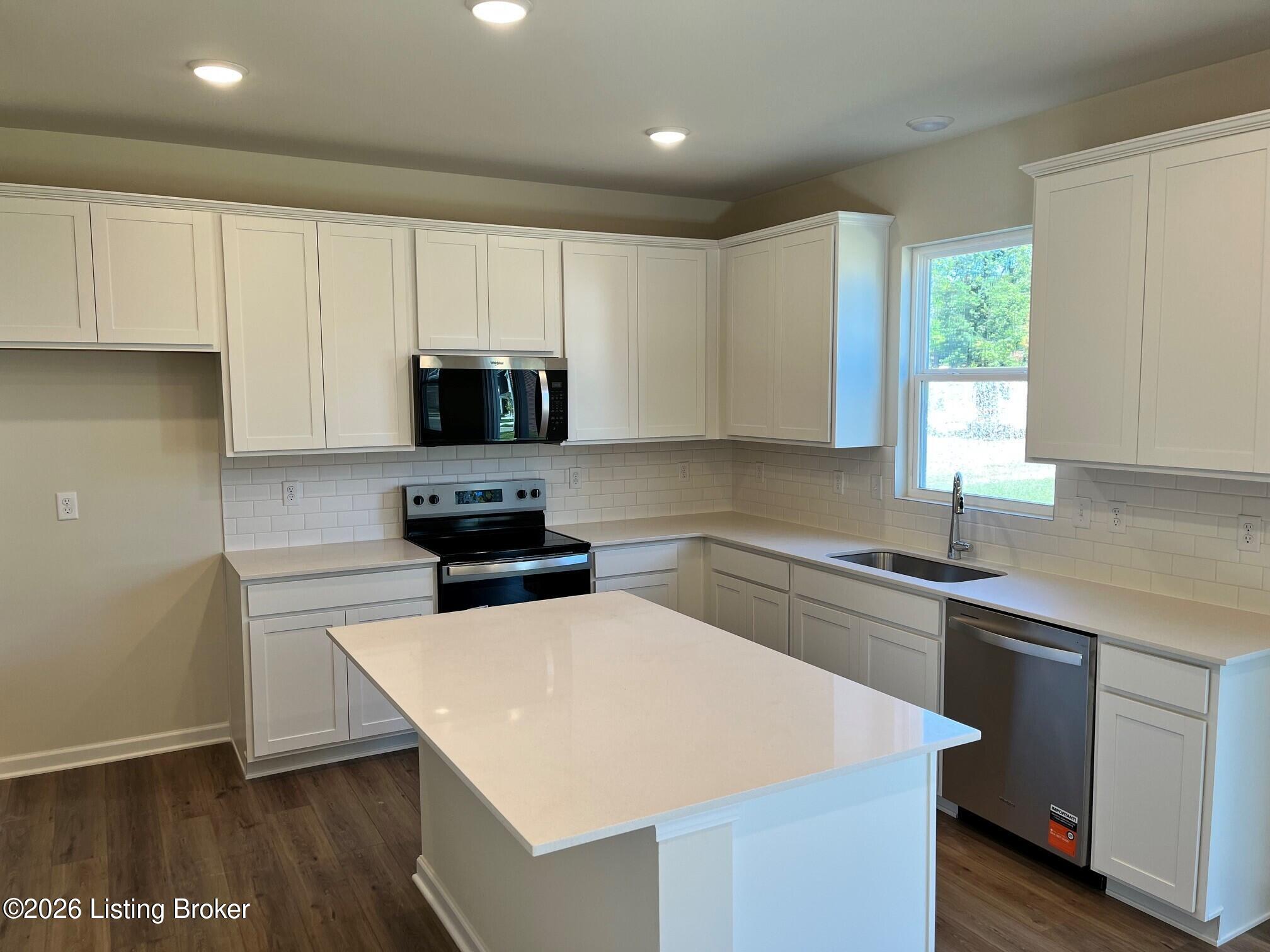 8401 Hollis Vw Way Property Photo 14