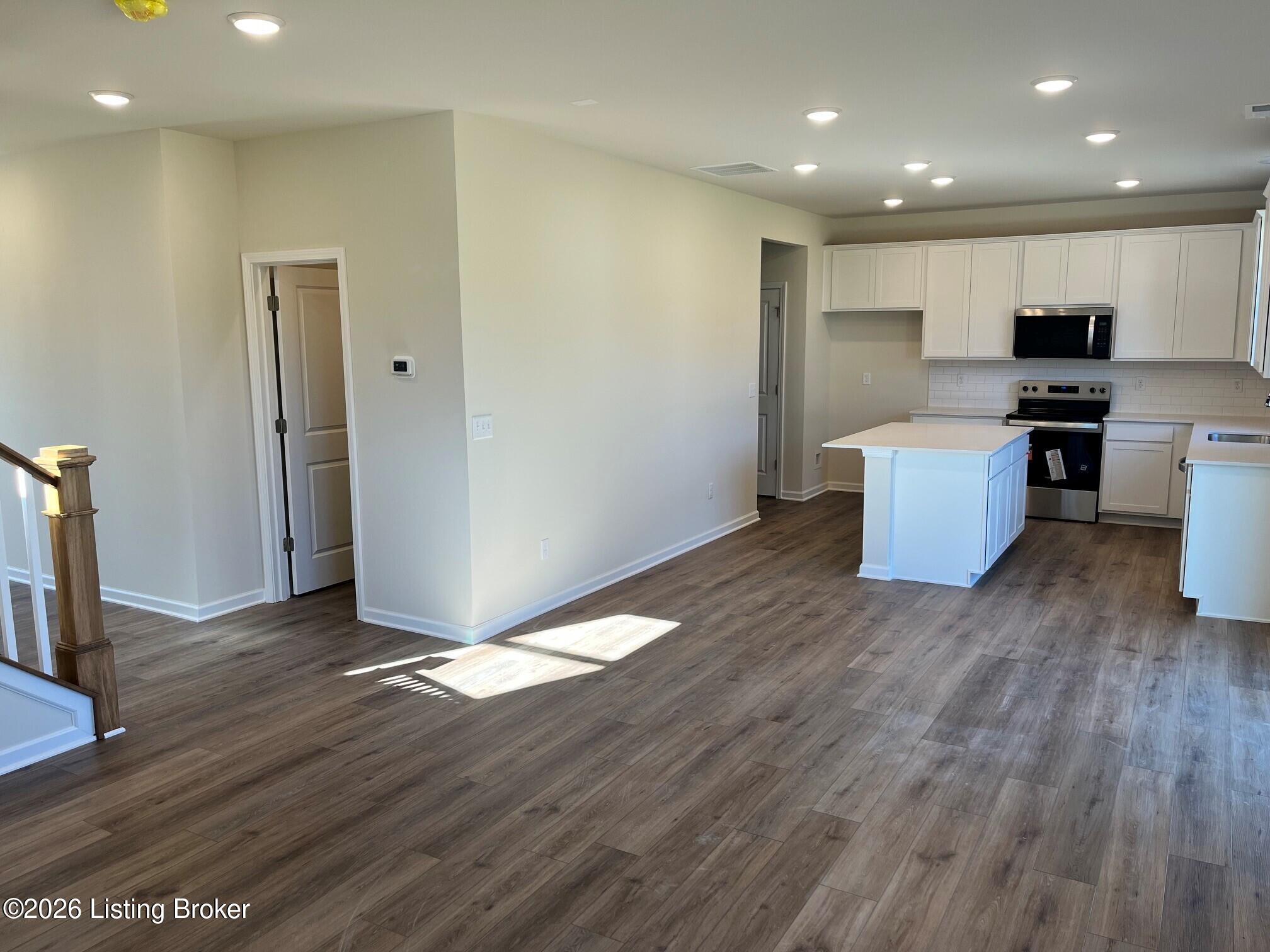 8401 Hollis Vw Way Property Photo 15