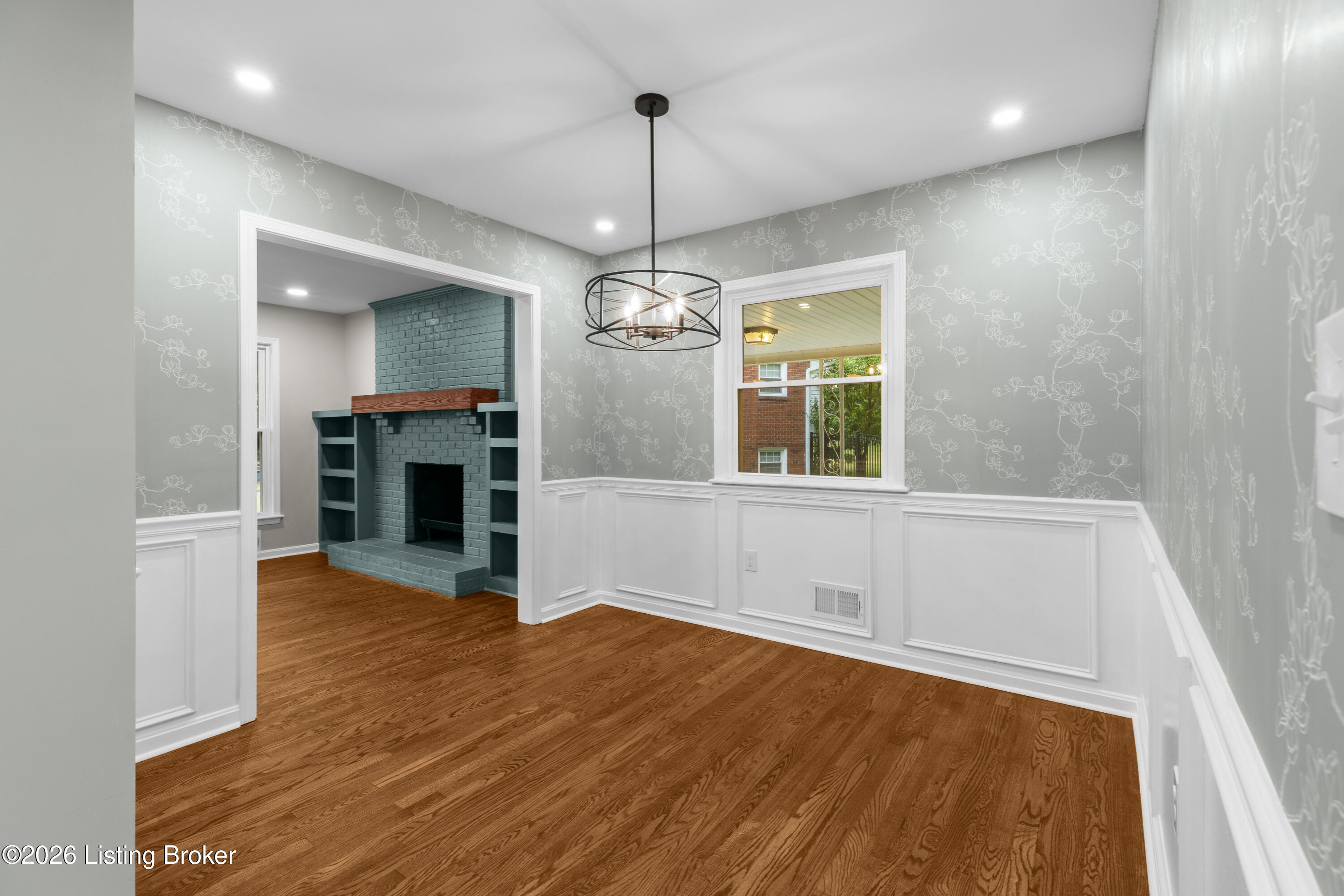 1402 Cloverhills Dr Property Photo 6