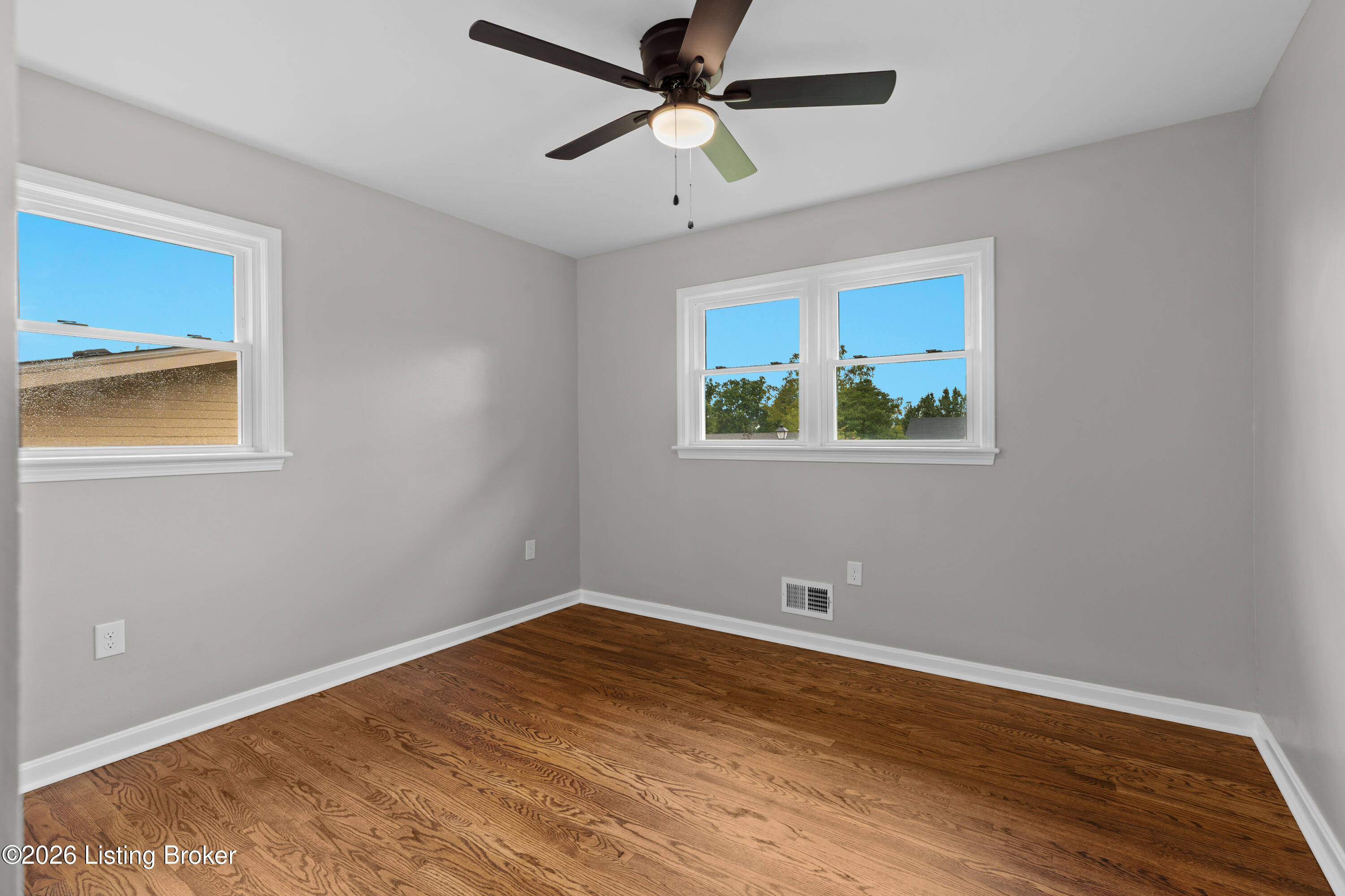 1402 Cloverhills Dr Property Photo 20
