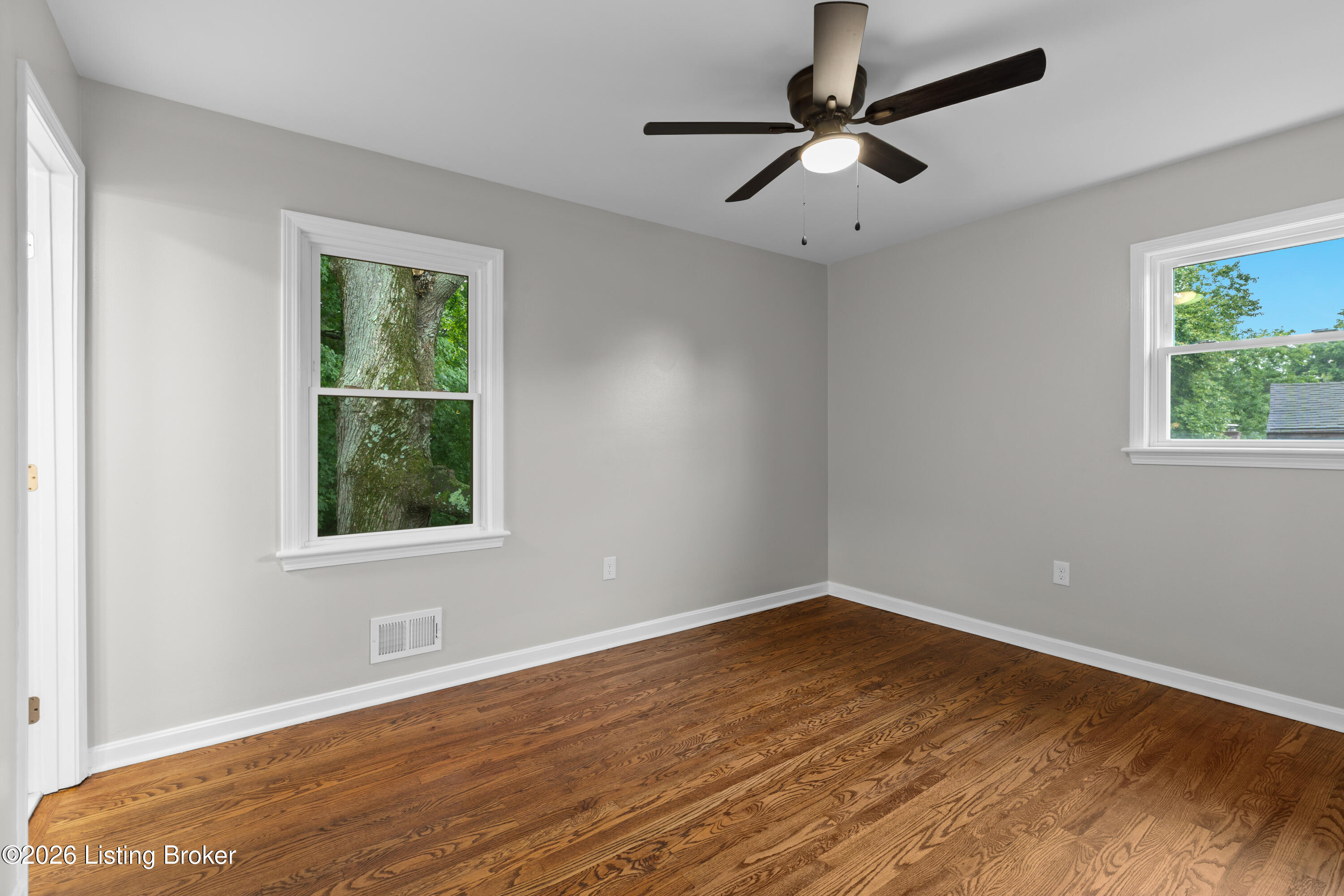 1402 Cloverhills Dr Property Photo 22