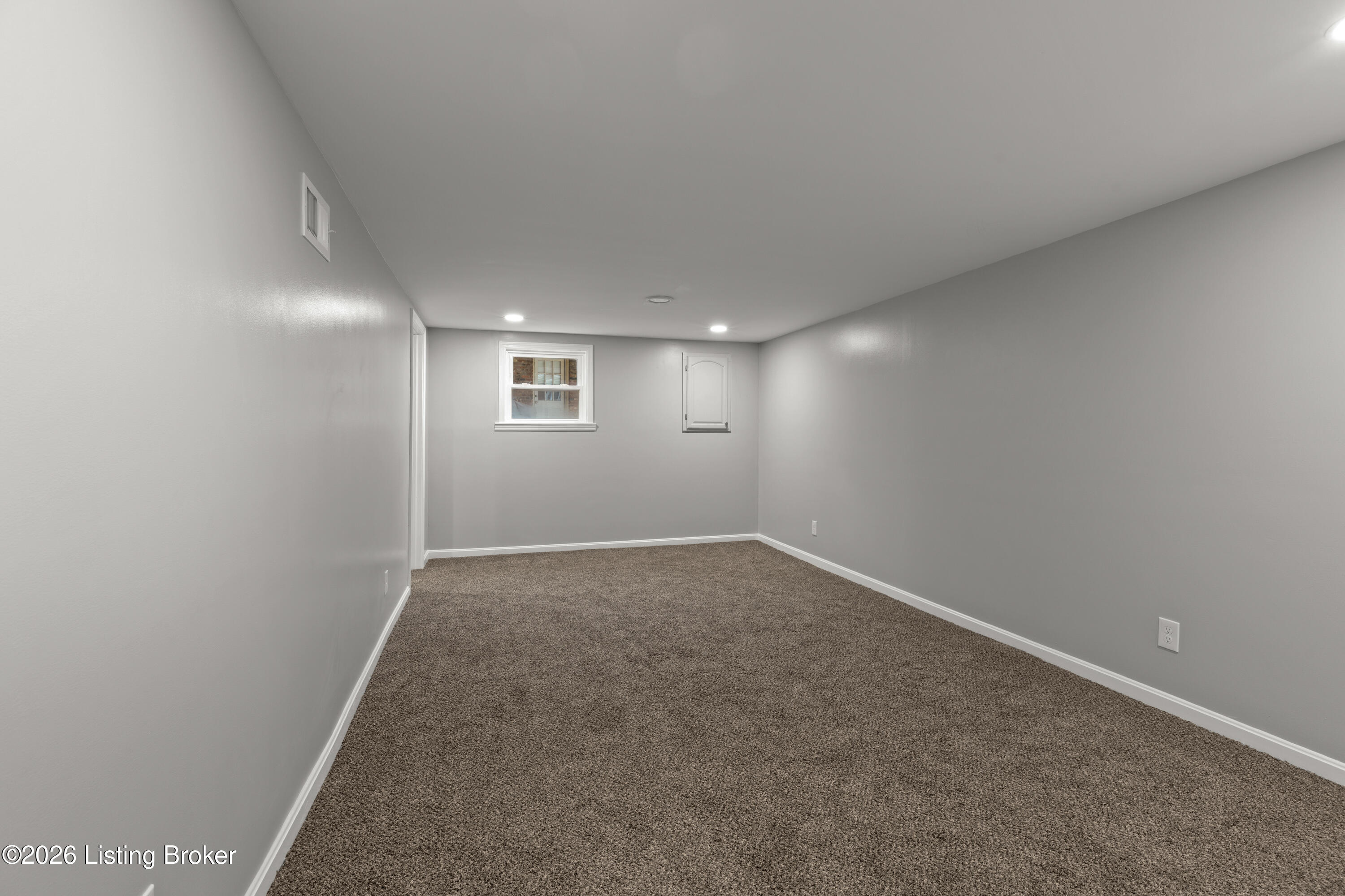 1402 Cloverhills Dr Property Photo 28