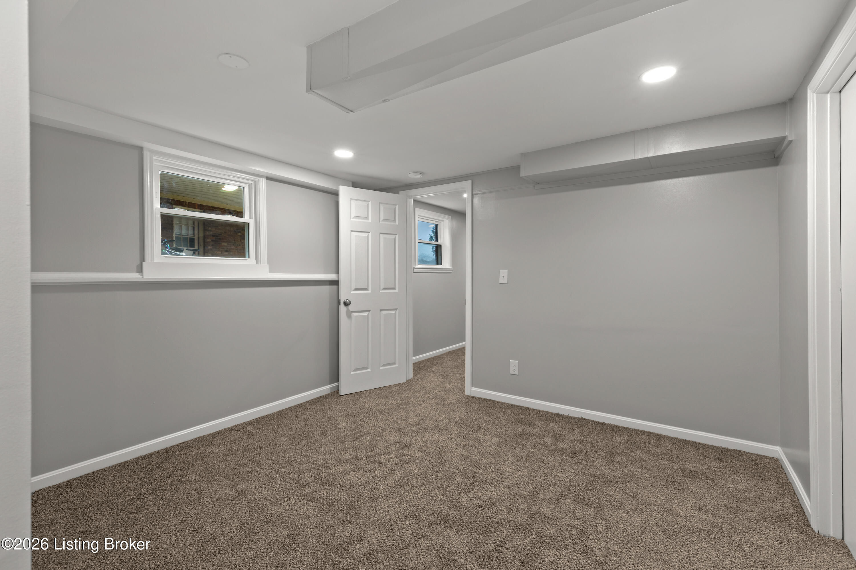 1402 Cloverhills Dr Property Photo 31