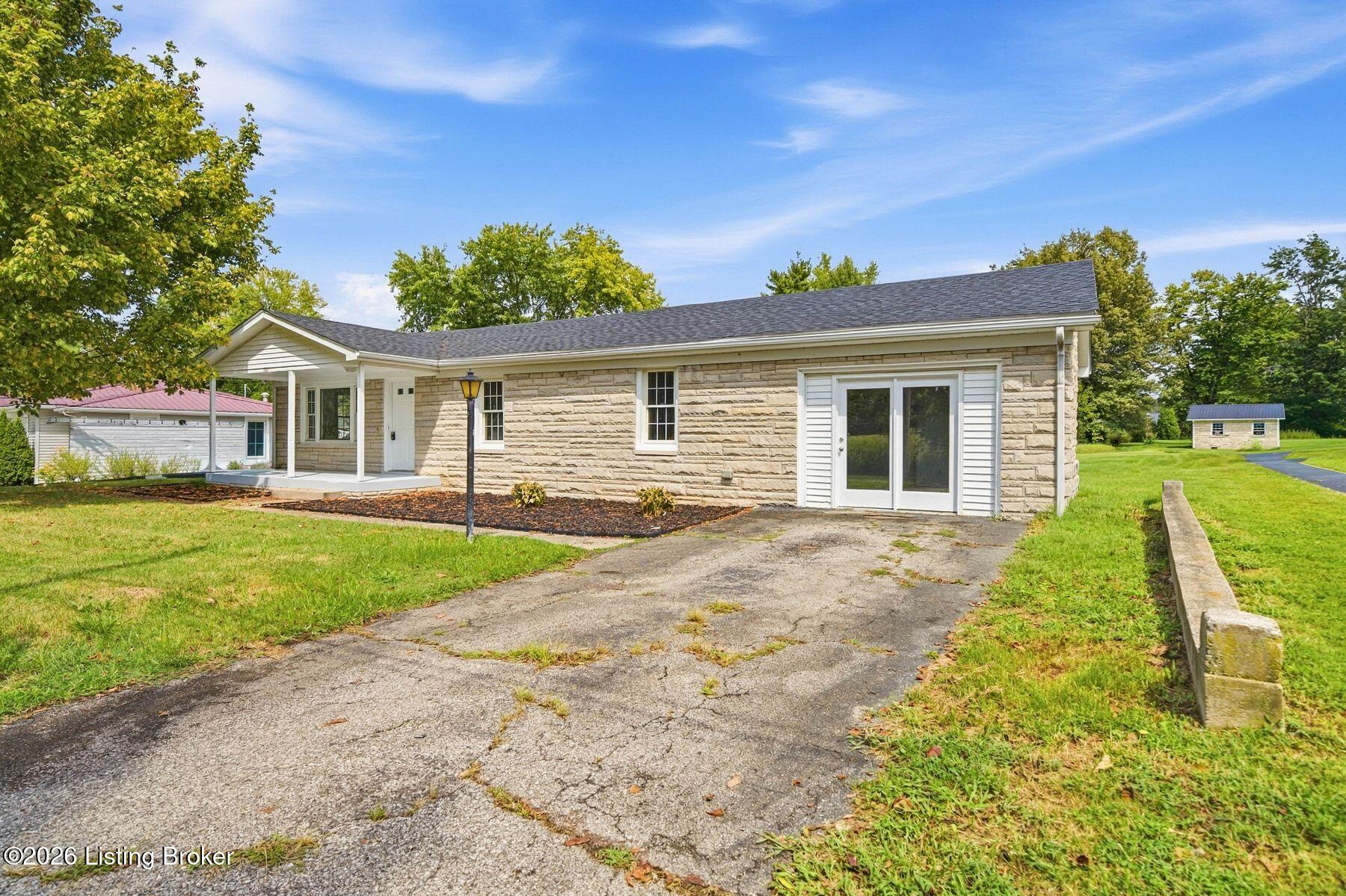 203 Leitchfield Rd Property Photo 4