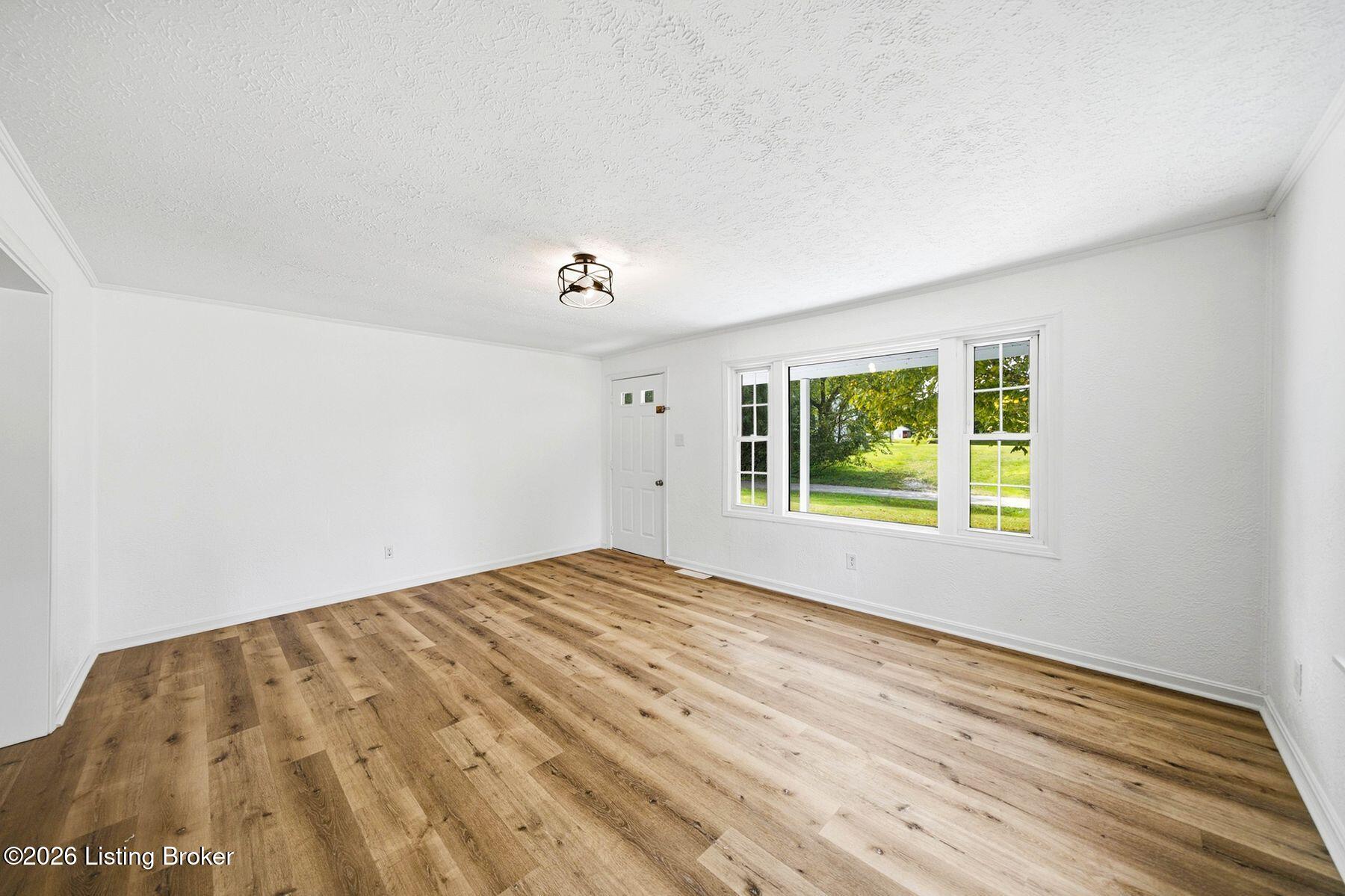 203 Leitchfield Rd Property Photo 7